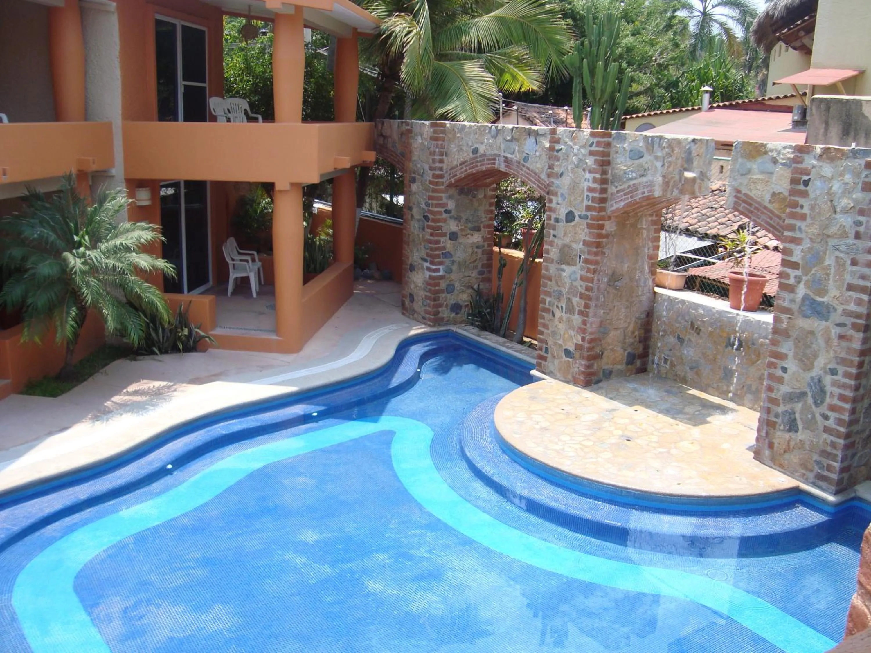 Swimming pool in Hotel Villa Mexicana