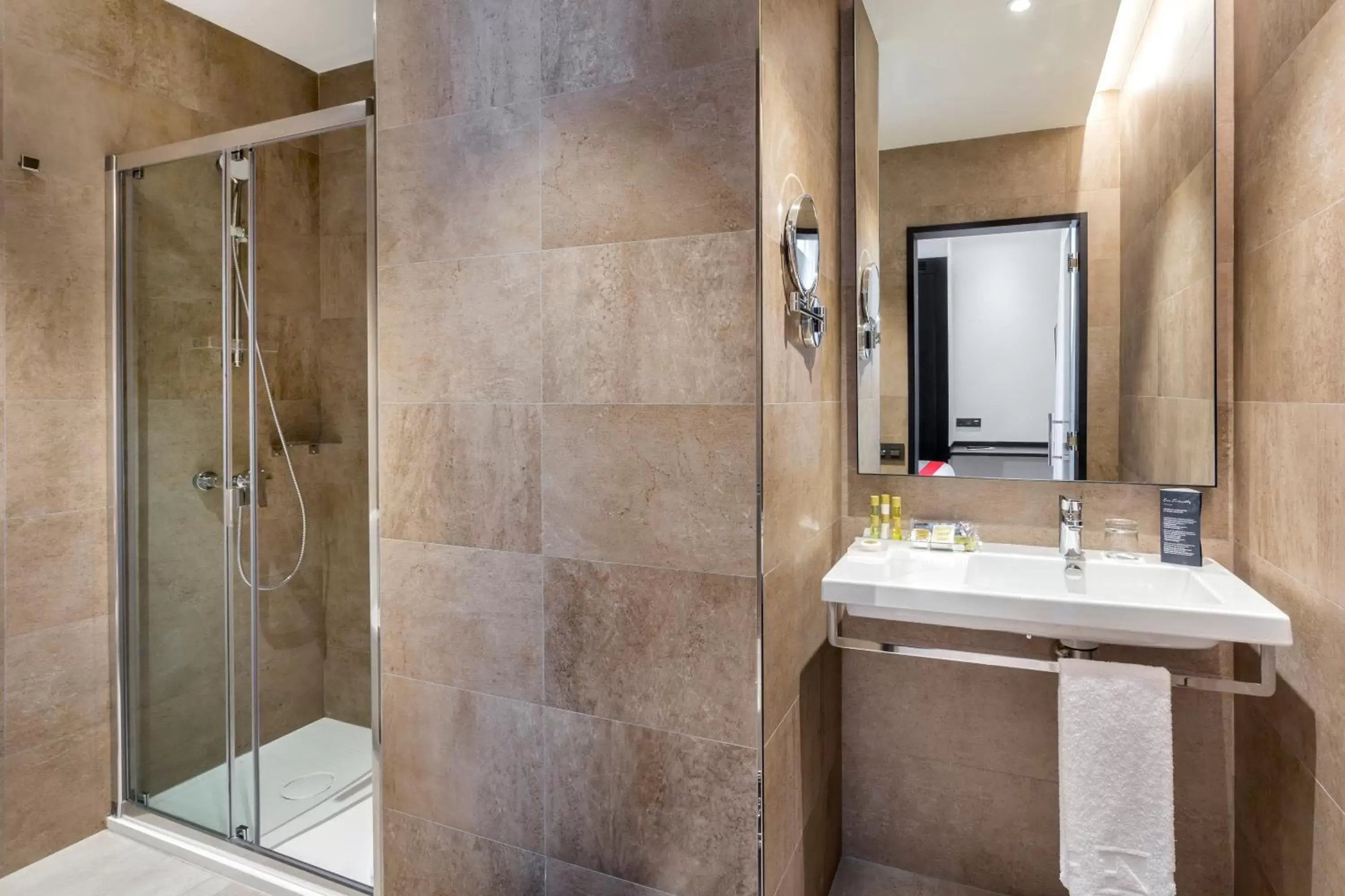 Shower, Bathroom in Eurostars Azahar