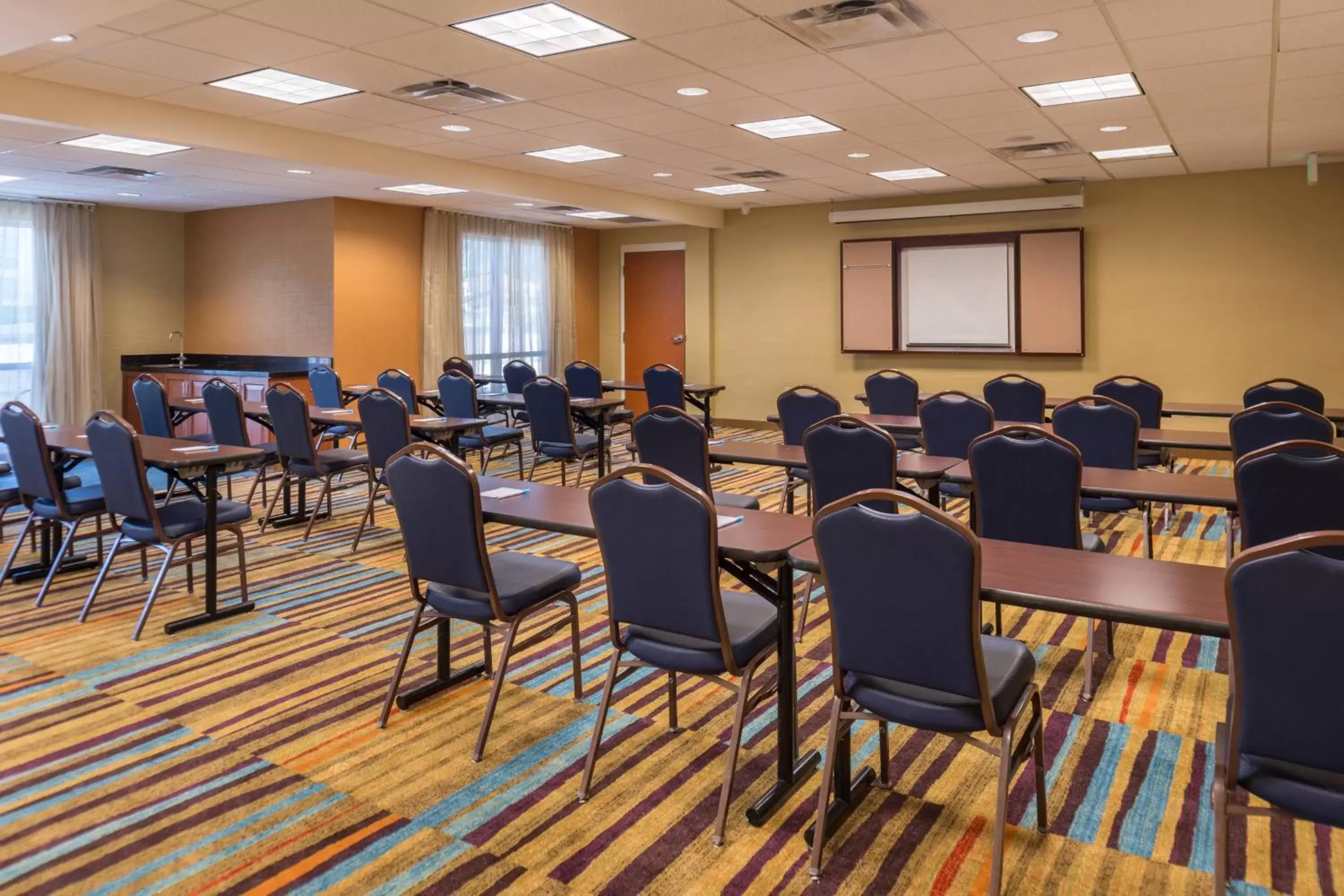 Meeting/conference room in Fairfield Inn and Suites by Marriott San Antonio Northeast / Schertz / RAFB