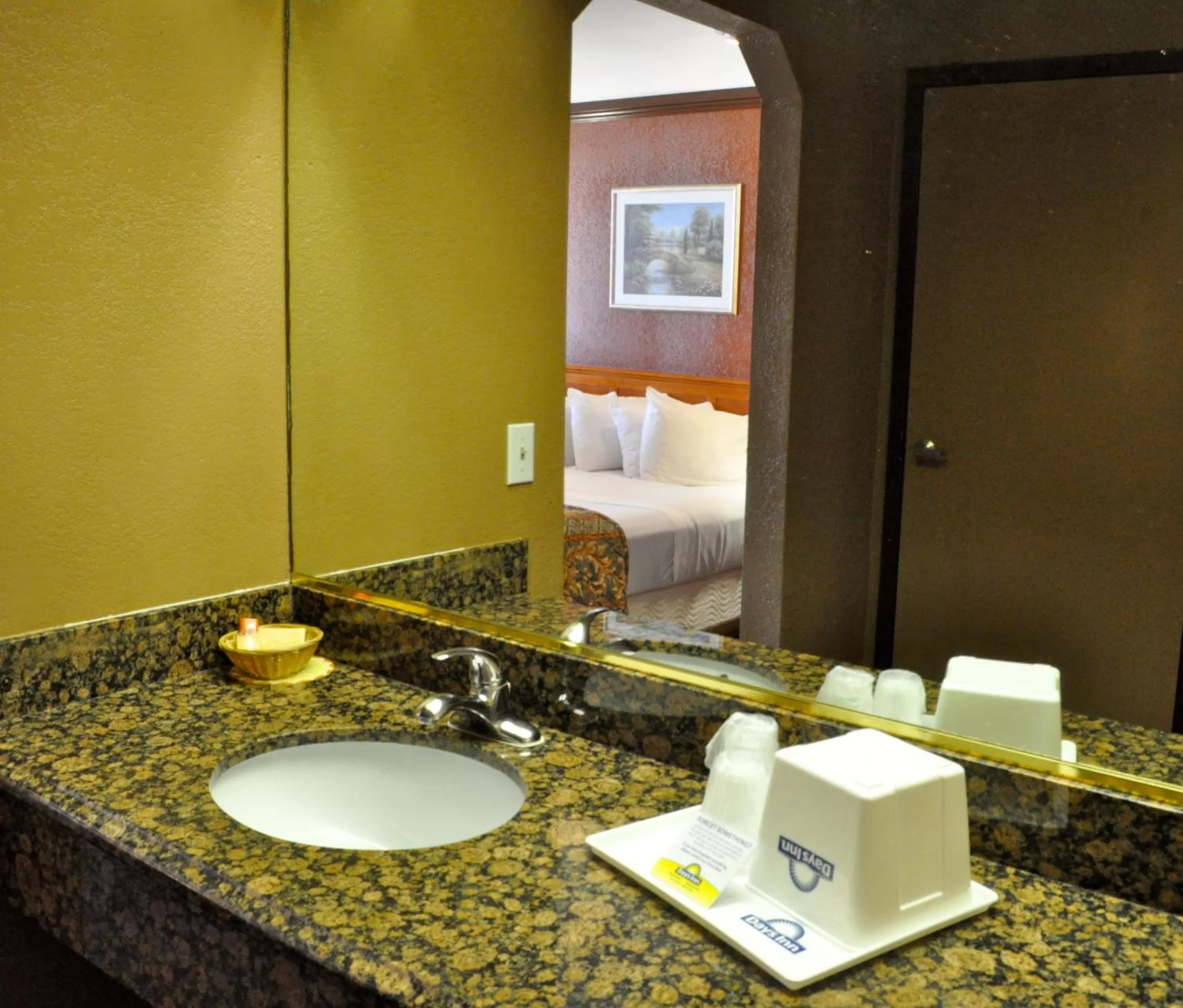 Bathroom in Days Inn by Wyndham Bishop