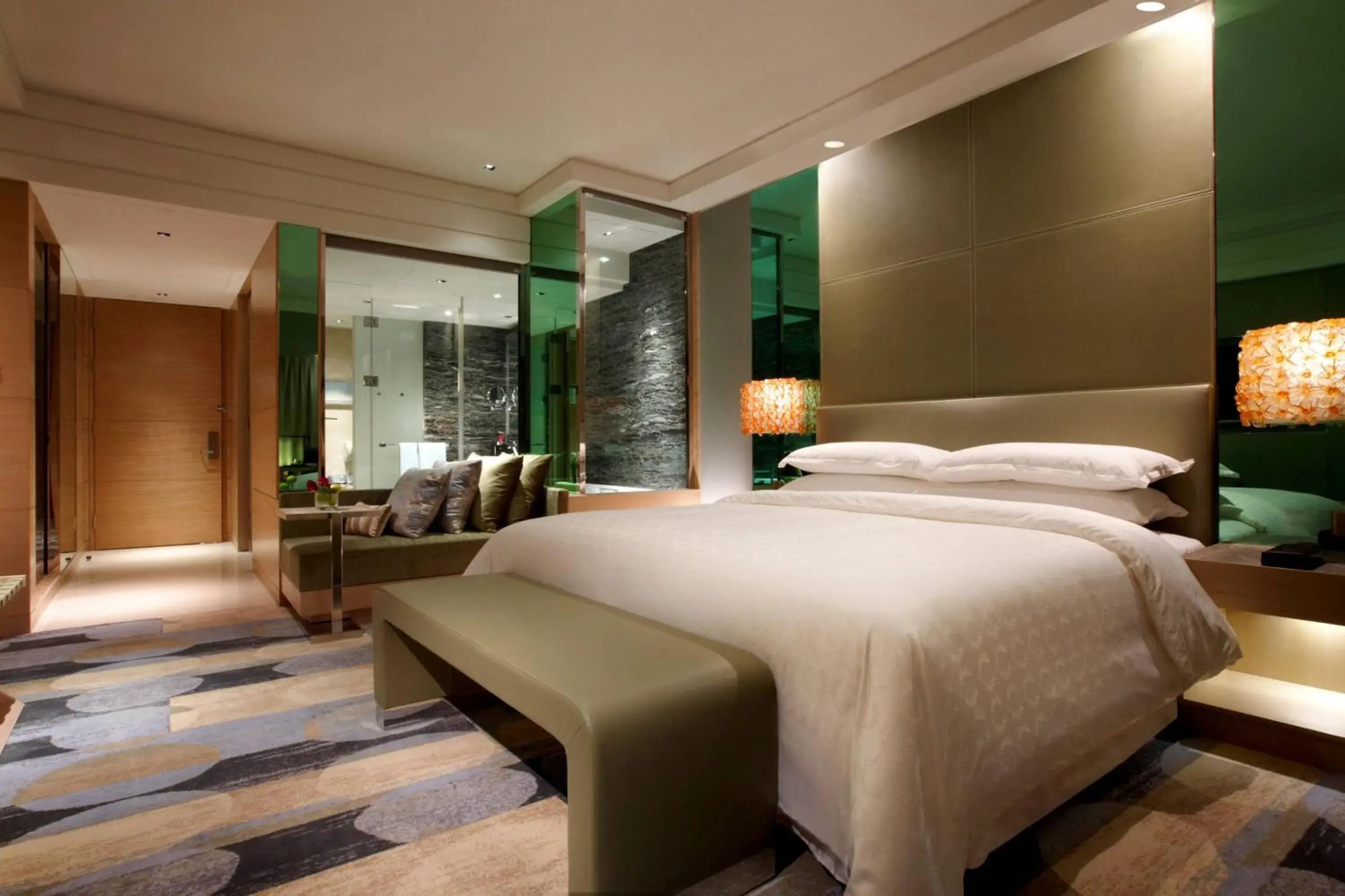 Photo of the whole room, Bed in Sheraton Hsinchu Hotel