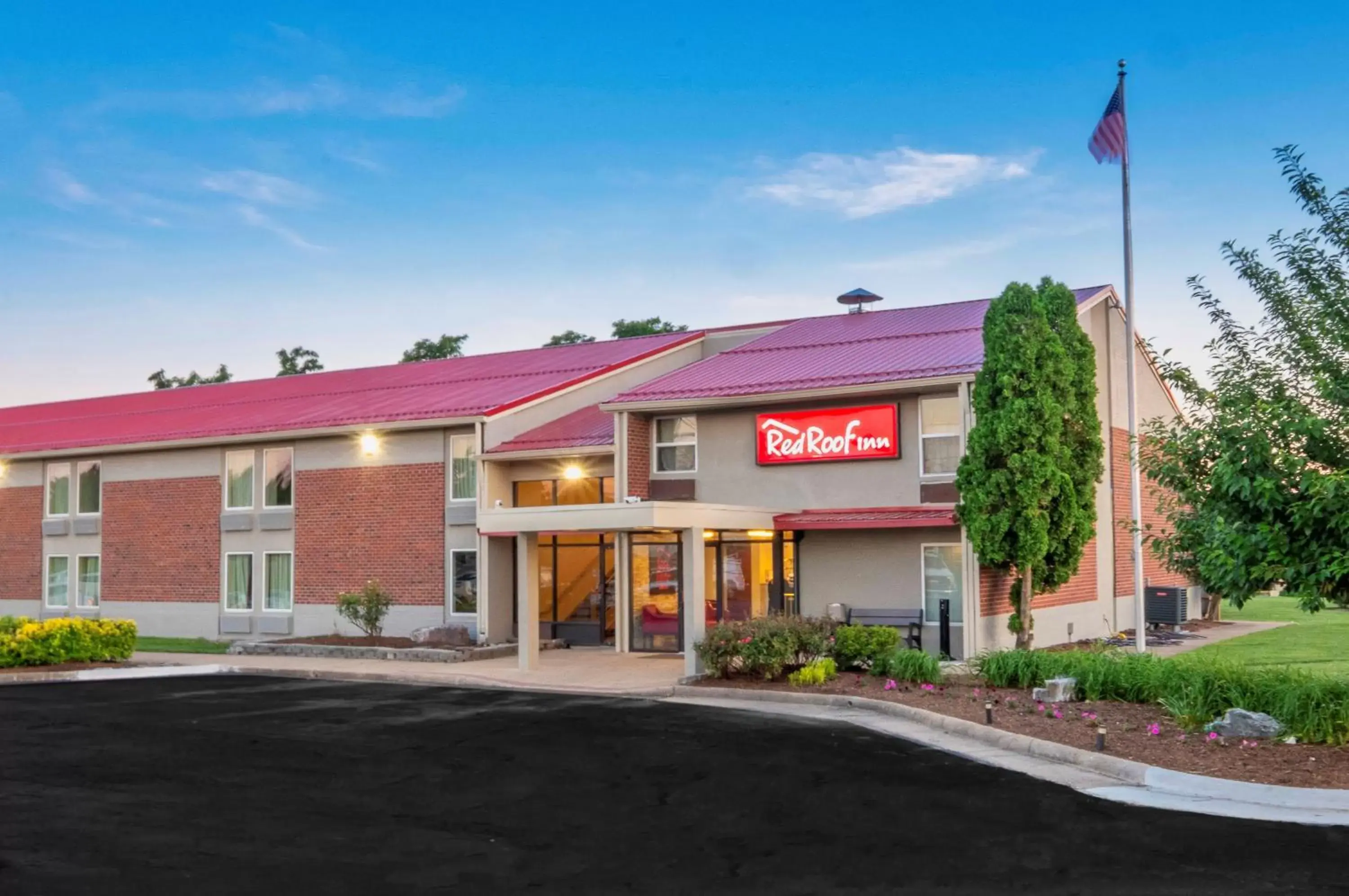 Property Building in Red Roof Inn Leesburg