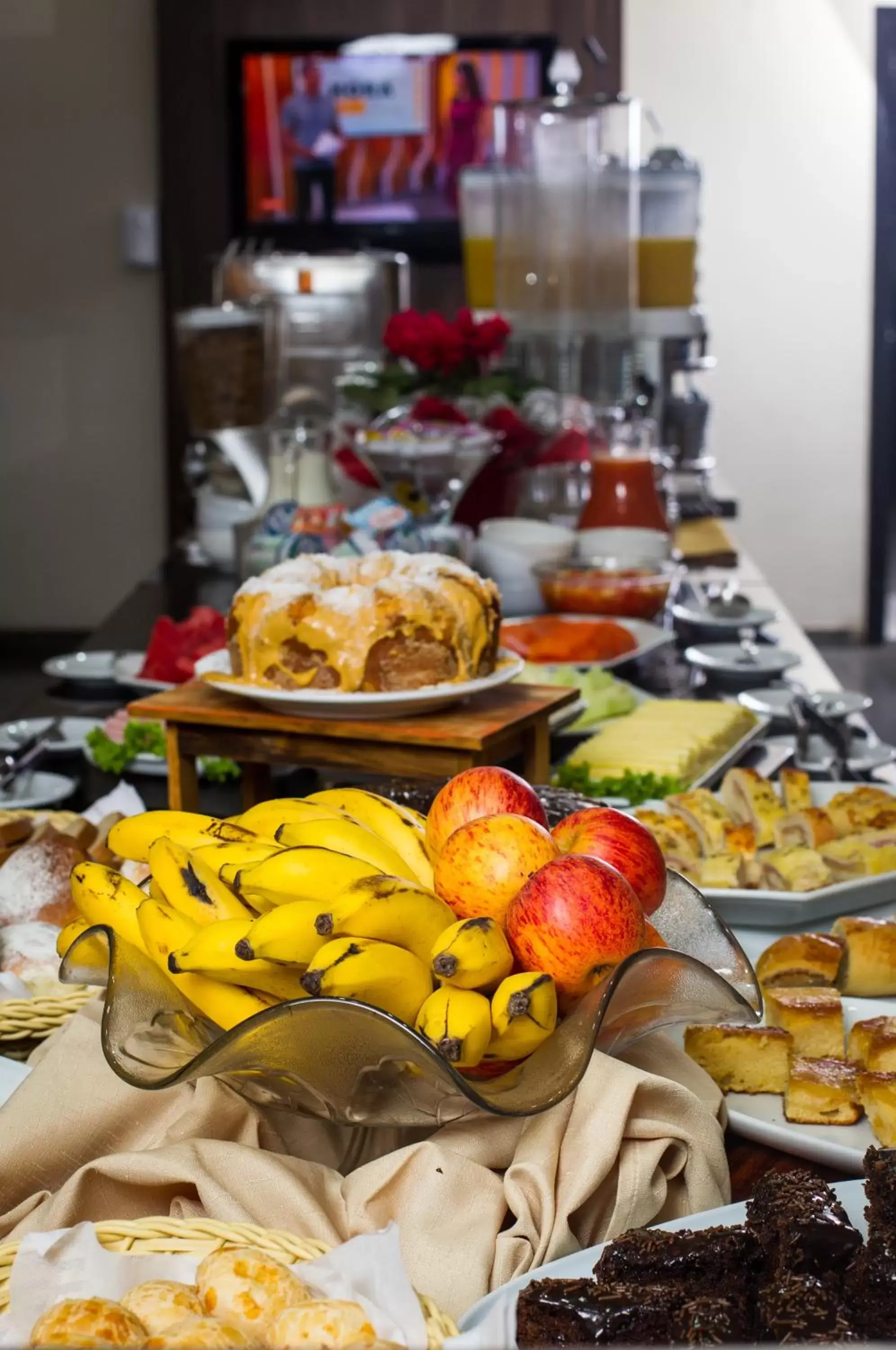 Breakfast, Food in LEON PARK HOTEL e CONVENÇÕES - Melhor Custo Benefício