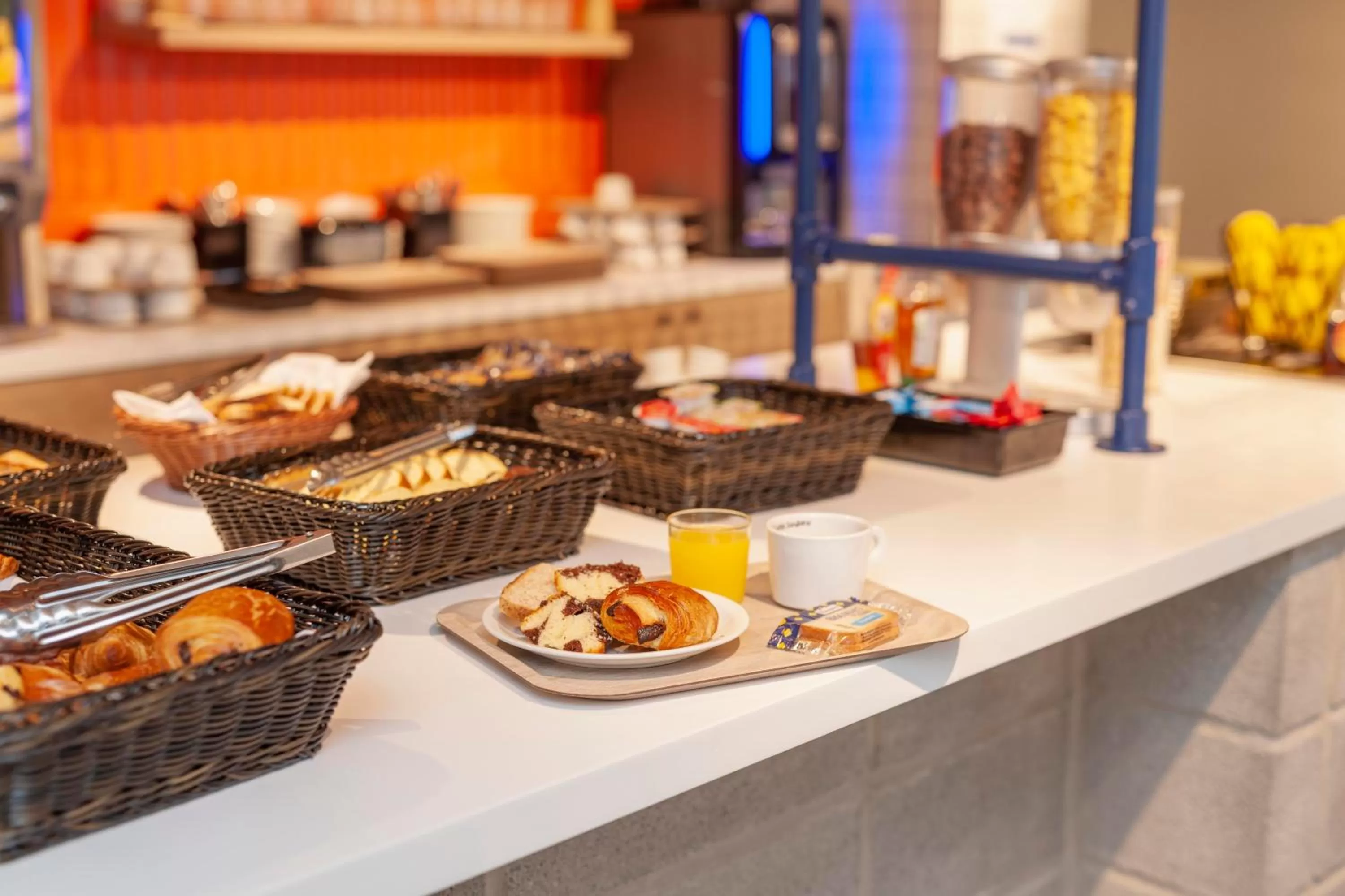 Food and drinks in Ibis Budget Mont De Marsan