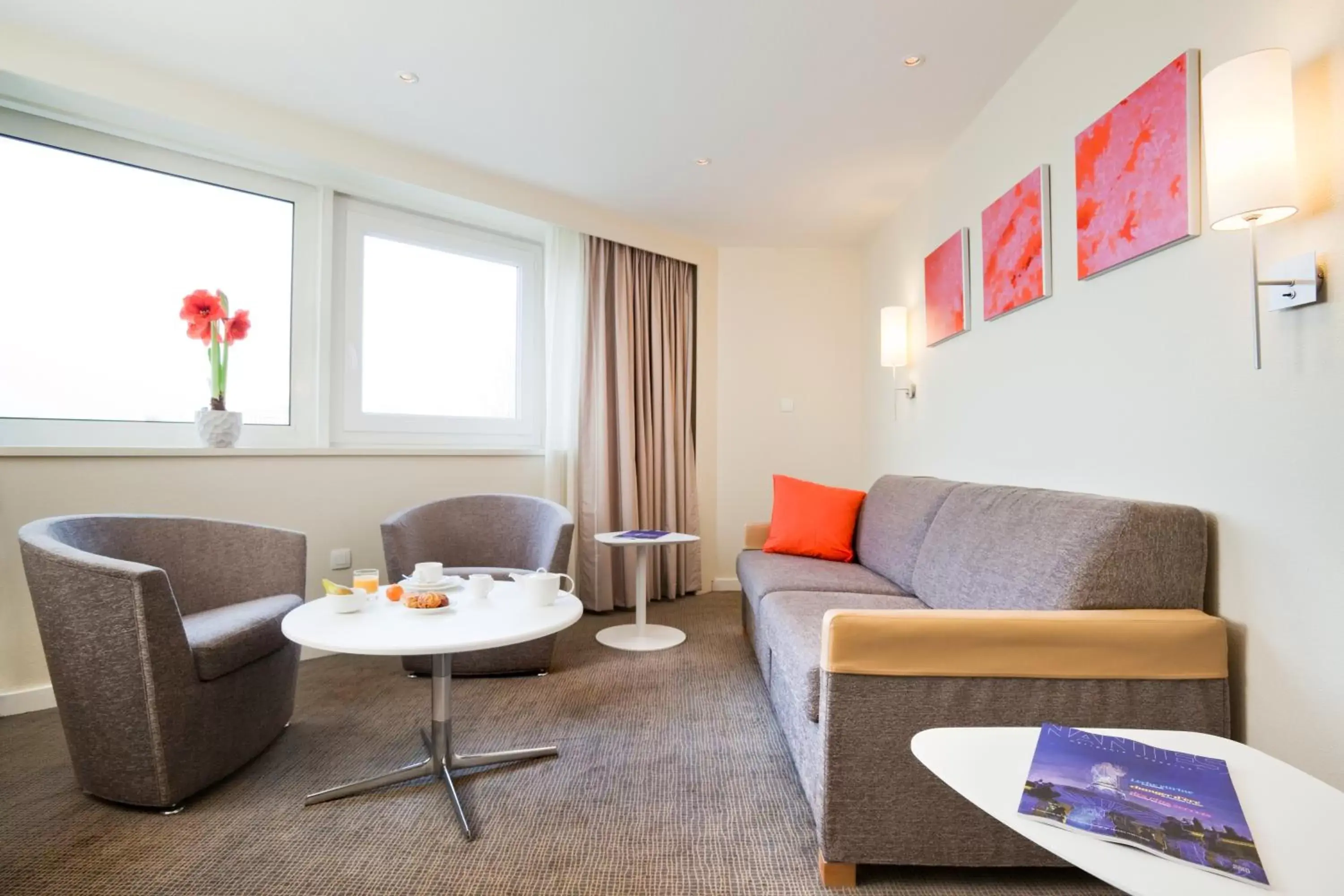 Living room, Seating Area in Novotel Nantes Centre Bord de Loire