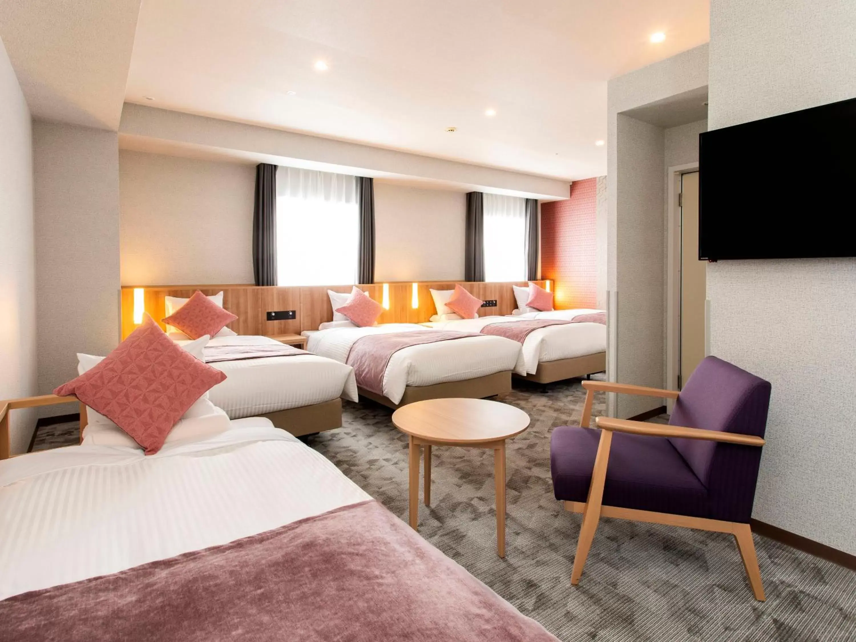 Deluxe Quadruple Room - single occupancy - Non-Smoking in ART HOTEL Aomori Deluxe Quadruple Room - single occupancy - Non-Smoking in ART HOTEL Aomori