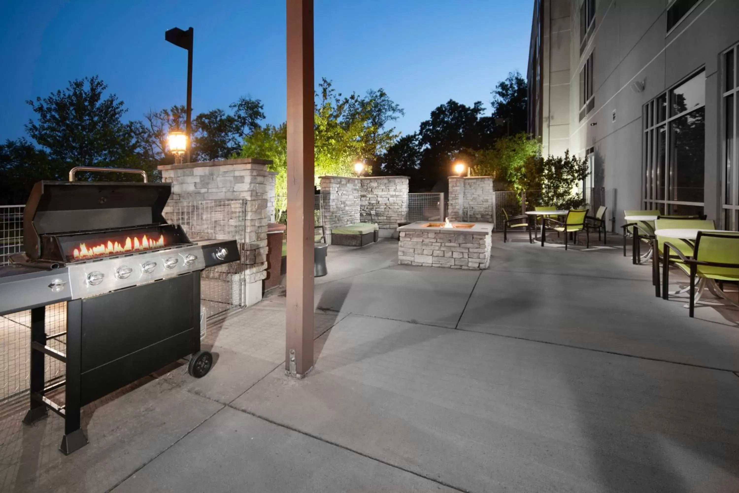 Property building, BBQ Facilities in SpringHill Suites by Marriott Philadelphia Valley Forge/King of Prussia