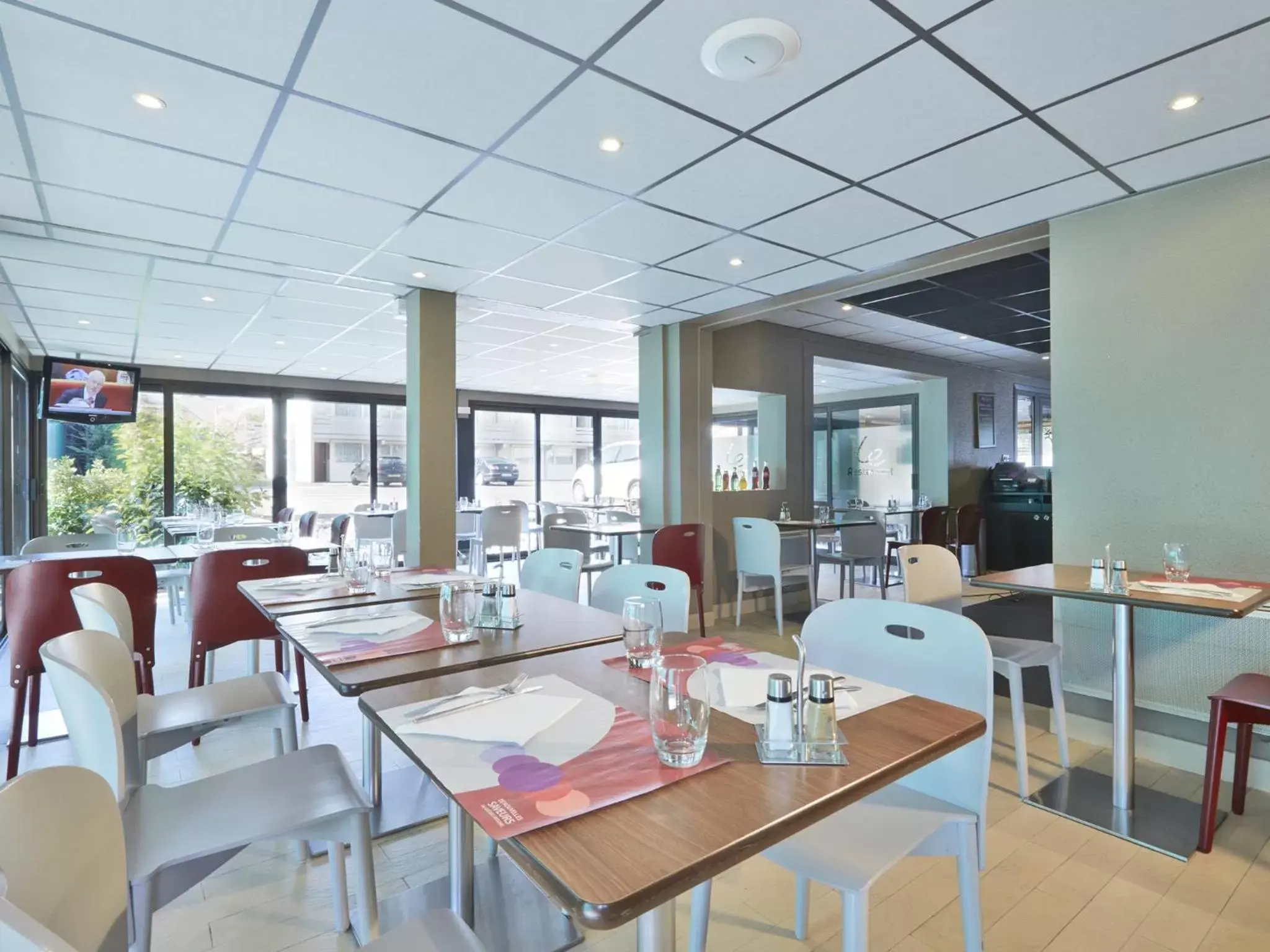 Restaurant/Places to Eat in Campanile St Etienne Centre - Villars La Terrasse