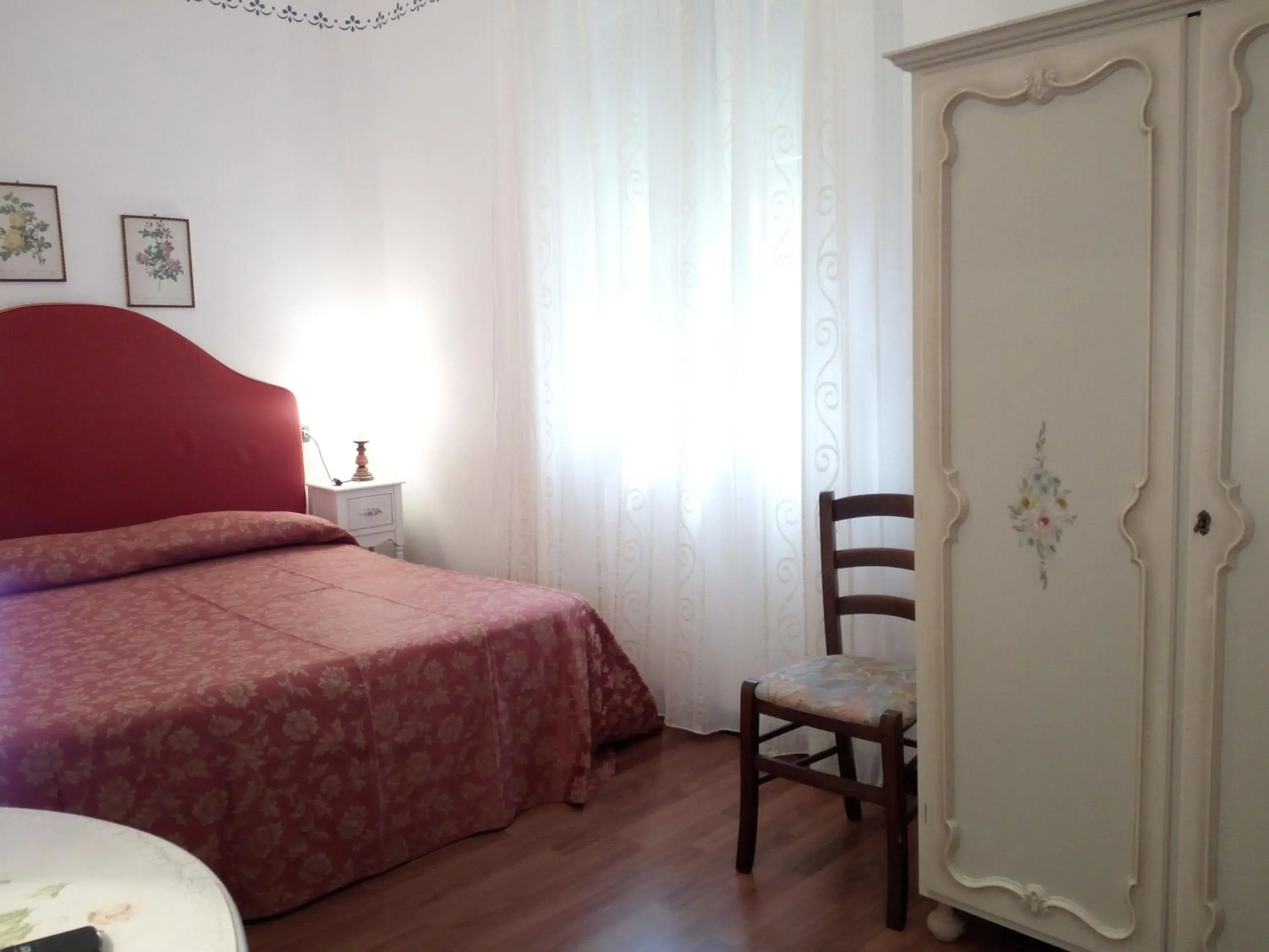 Bed in Hotel La Vela-Castello Il Rifugio