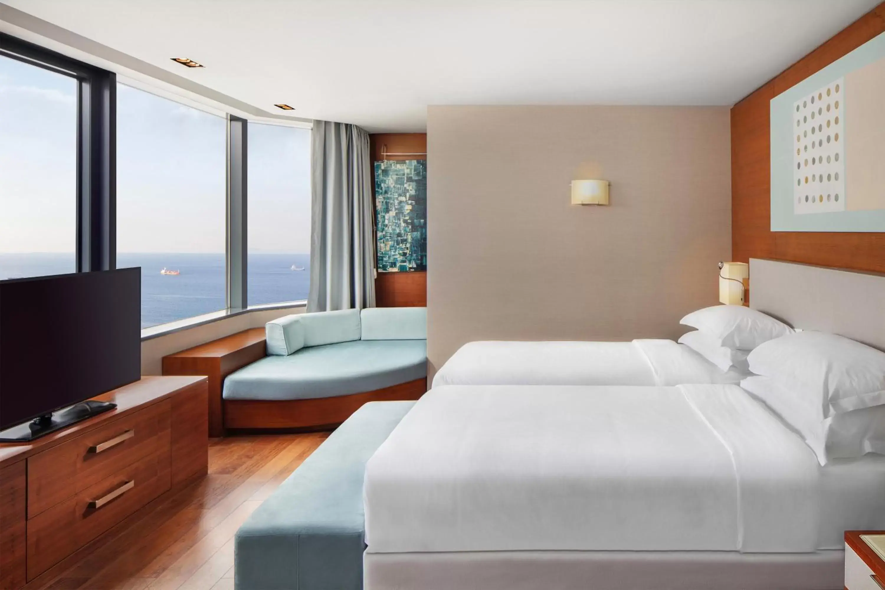 Photo of the whole room in Sheraton Istanbul Atakoy Hotel
