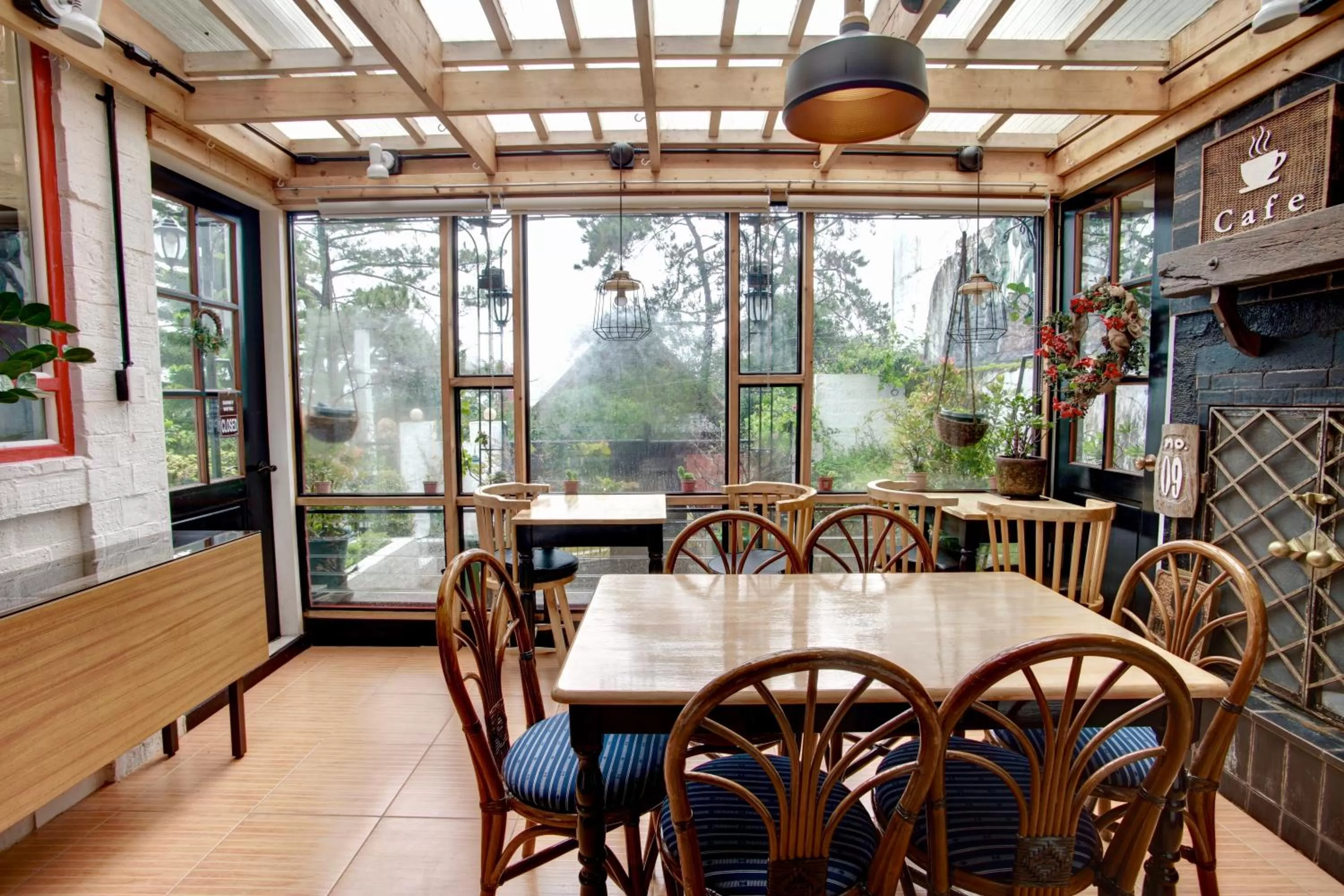 Restaurant/Places to Eat in Guesthaven Baguio Bed and Breakfast