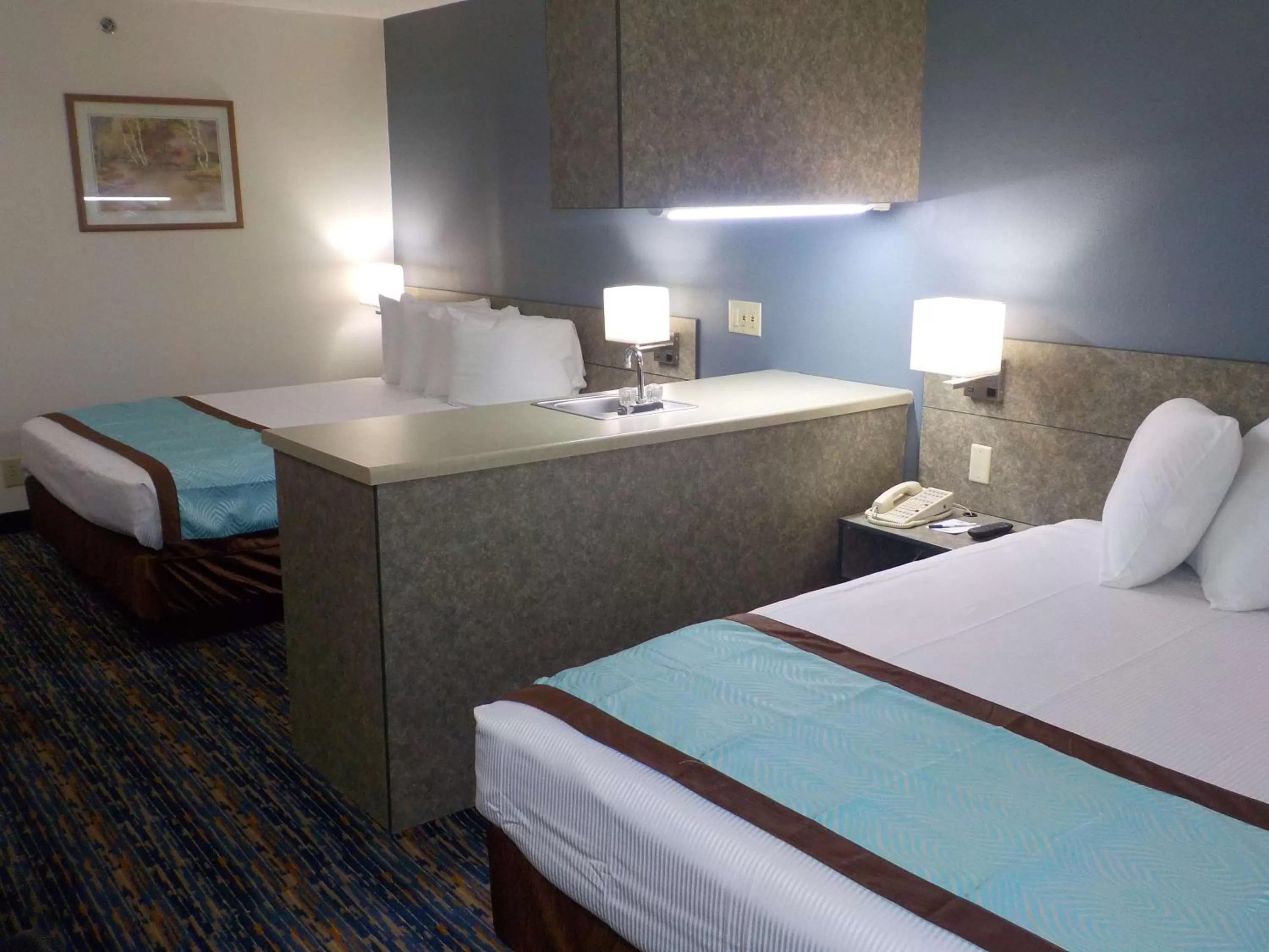 Photo of the whole room, Bed in MJ INN and SUITES