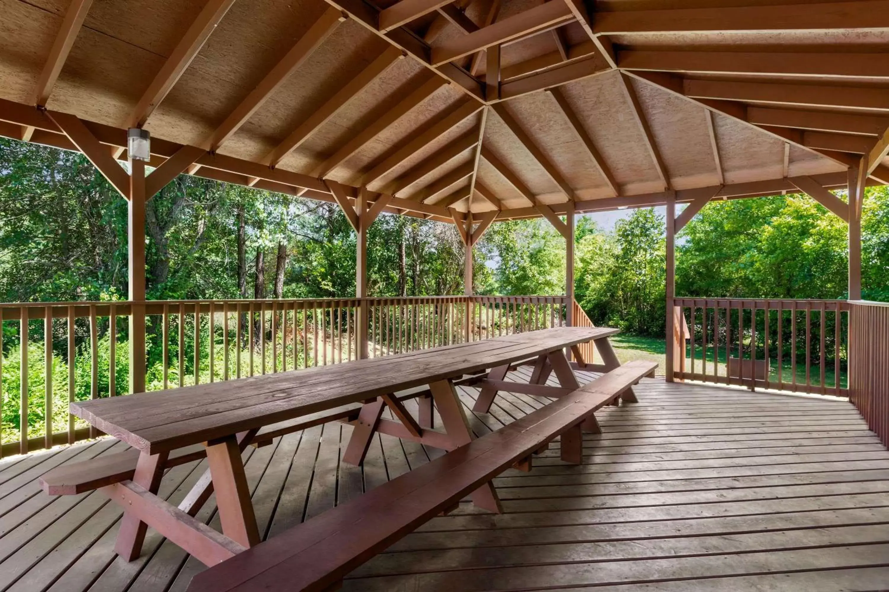 On site, Balcony/Terrace in Days Inn by Wyndham Weldon Roanoke Rapids