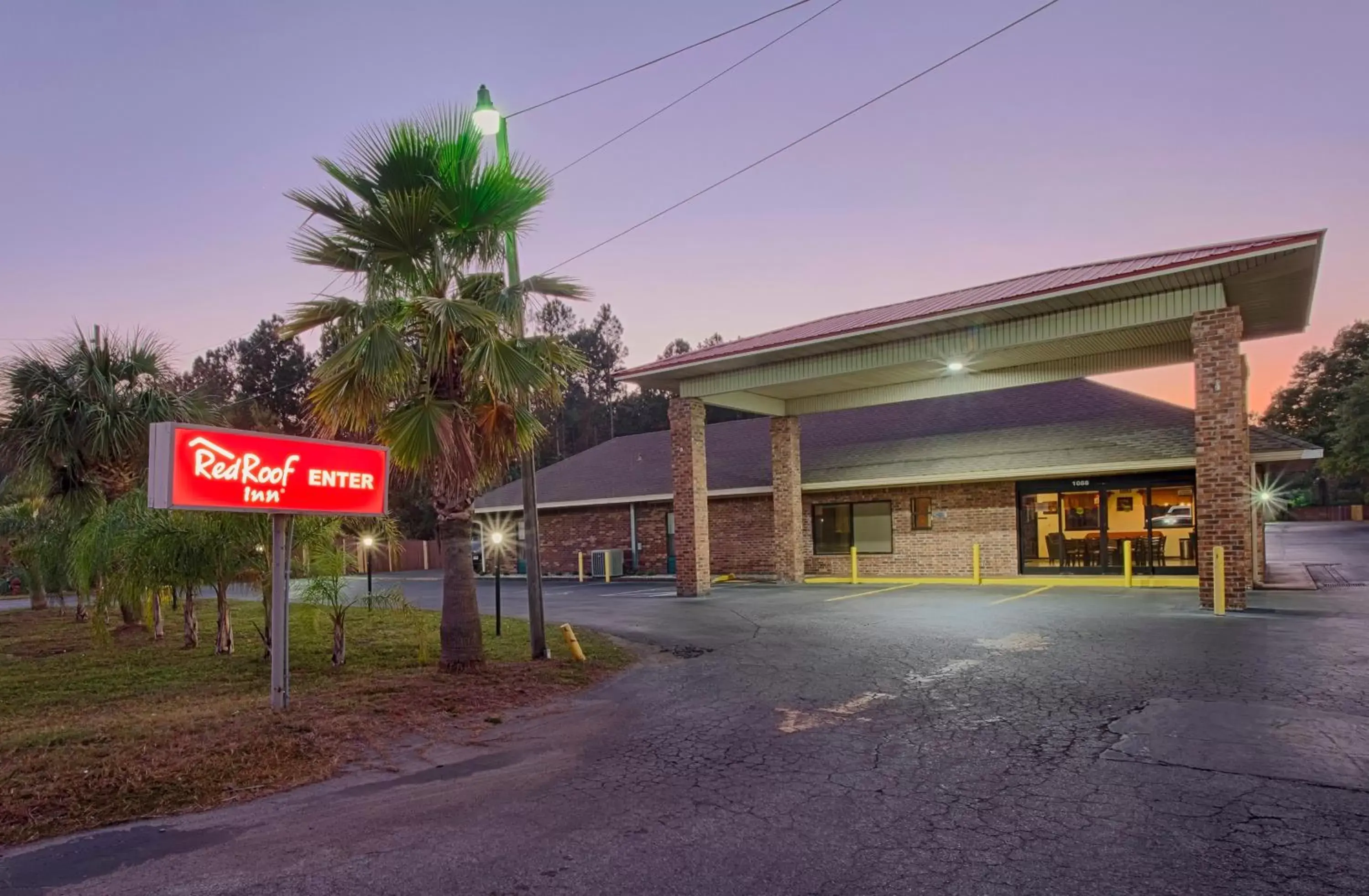 Property building, Facade/Entrance in Red Roof Inn Baldwin