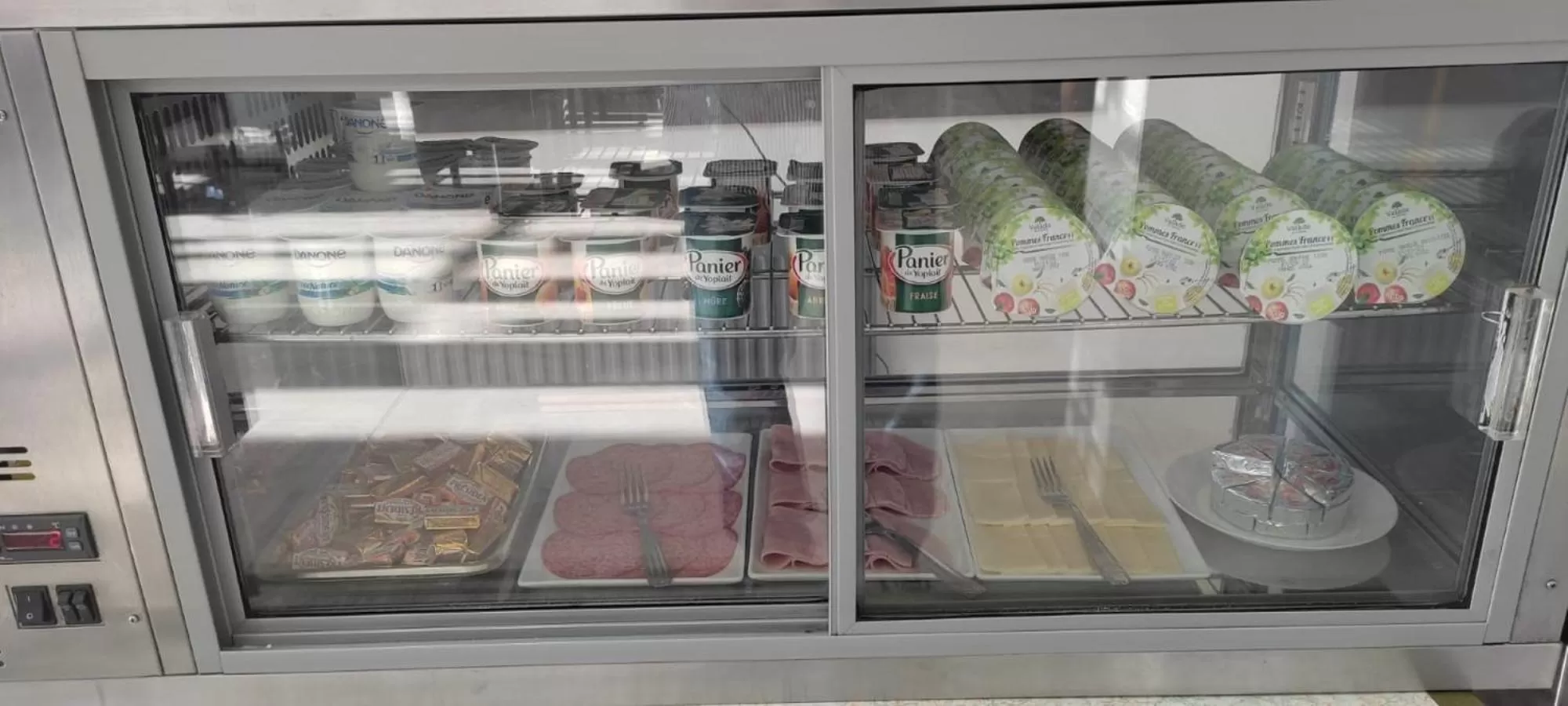 Breakfast in Contact Hôtel Arc-En-Ciel - Réouverture - Rénové