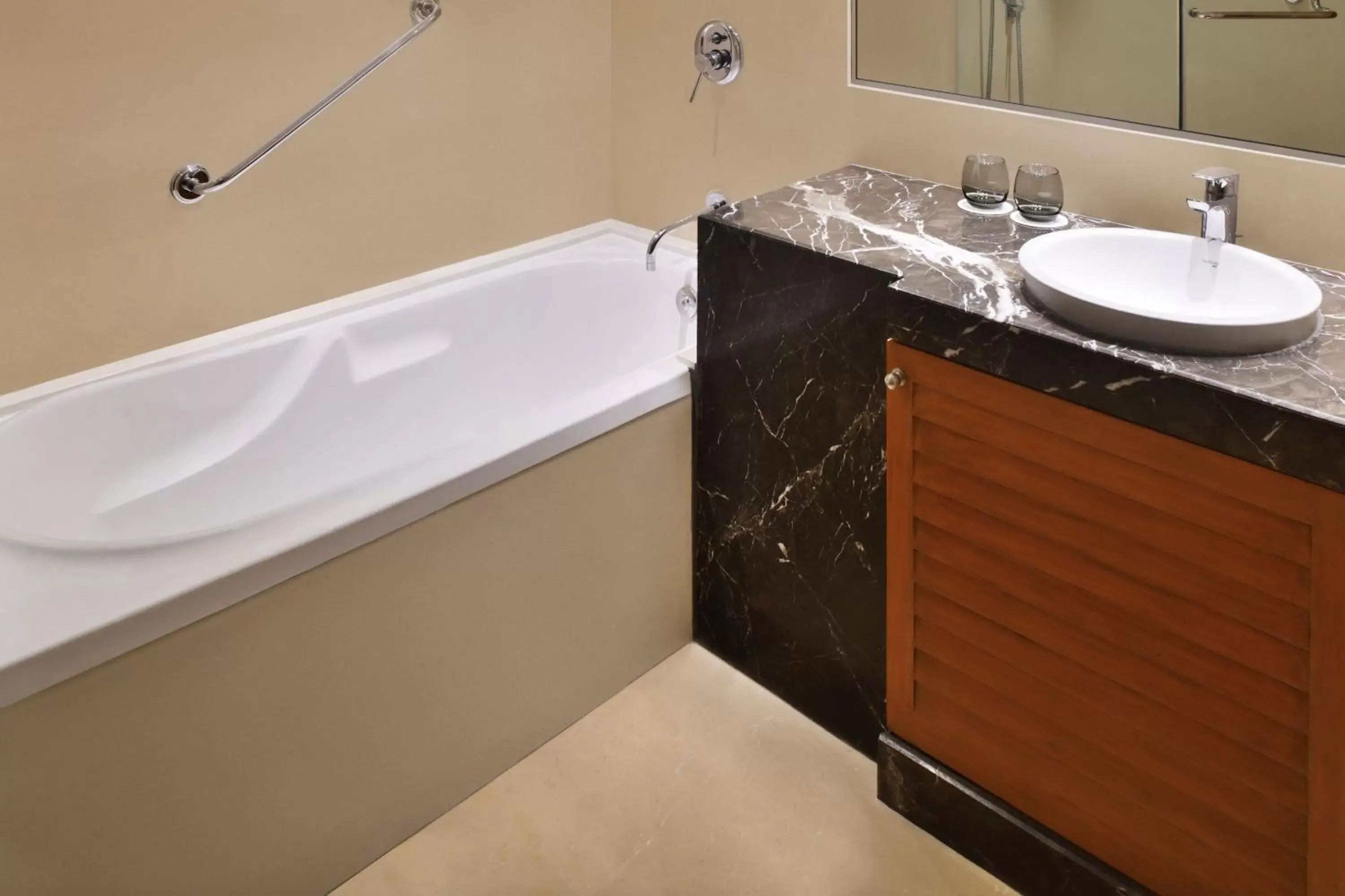 Bathroom in Courtyard by Marriott Chennai