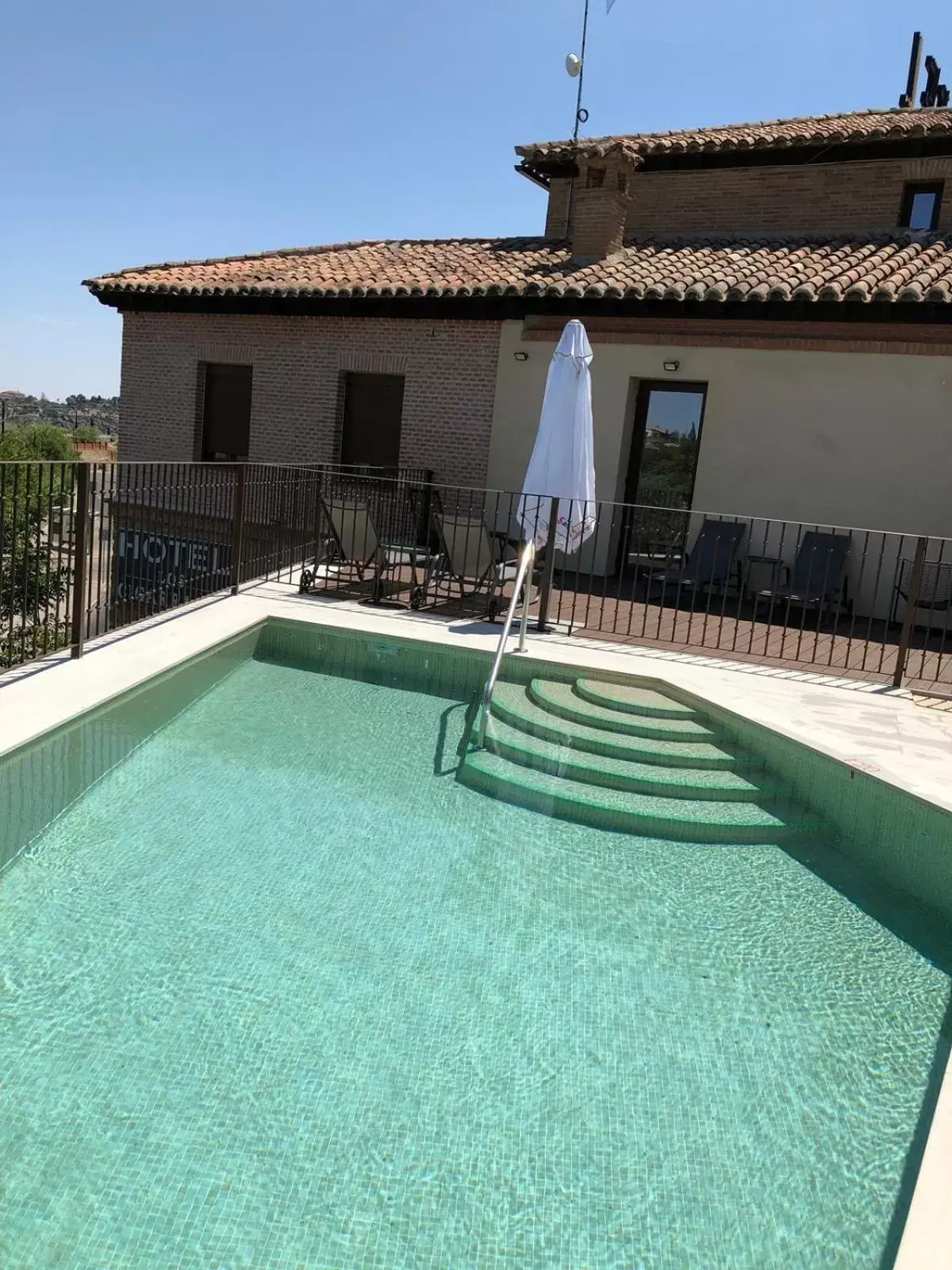 Swimming Pool in Hotel Los Cigarrales