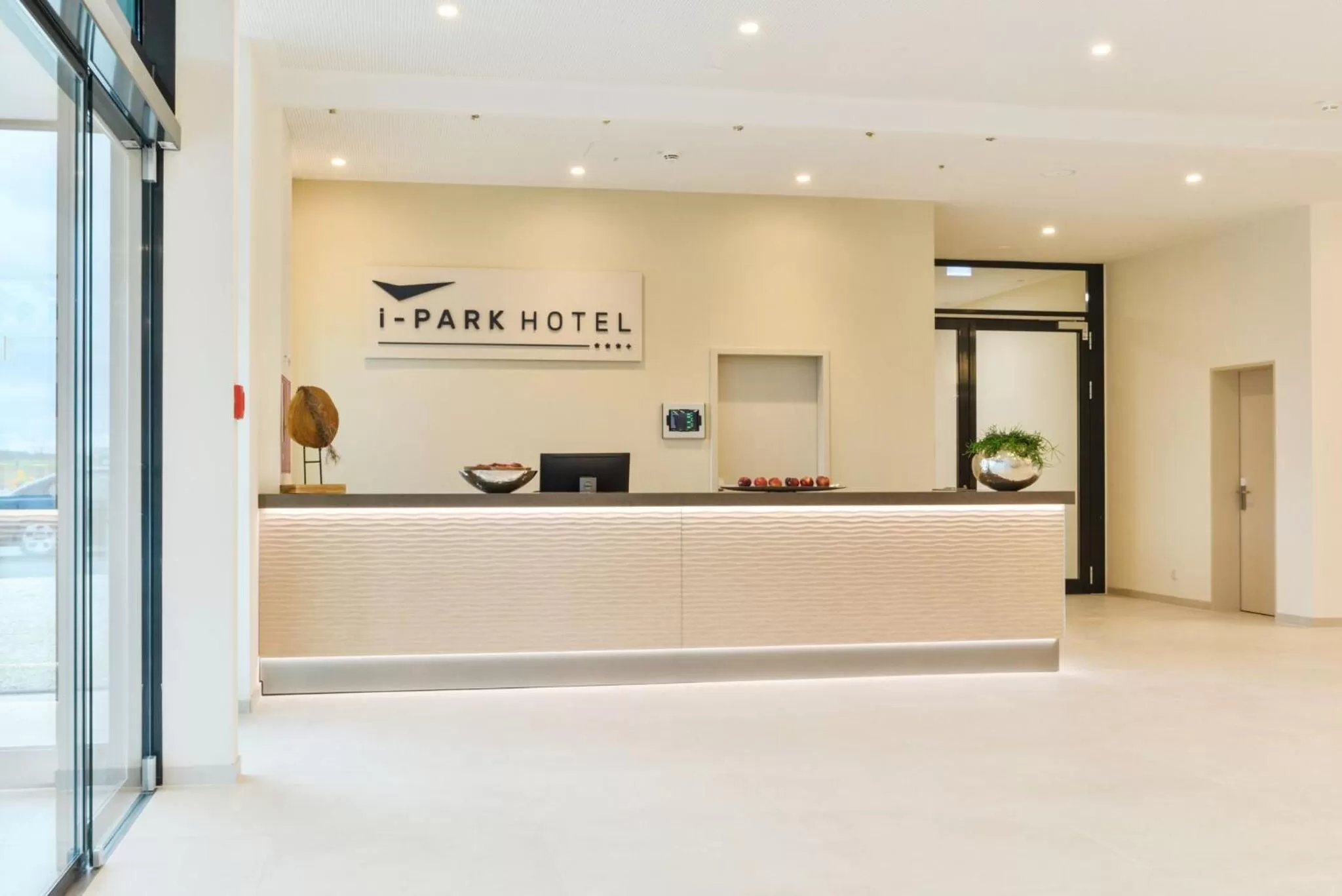 Lobby or reception in i - PARK Hotel Reichenberg
