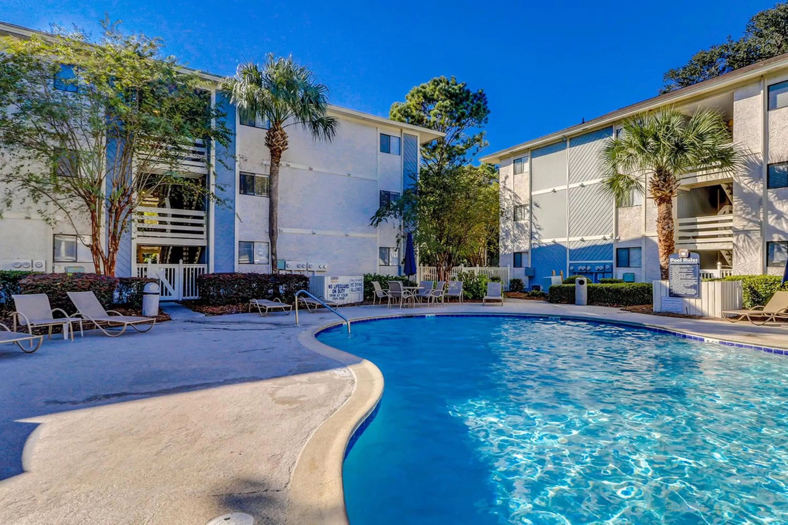 Swimming Pool in Fiddlers Cove 22J