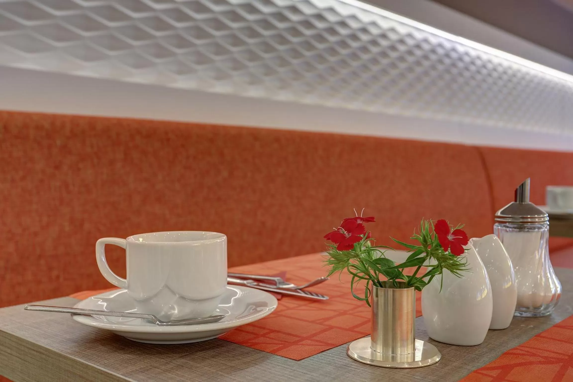 Restaurant/places to eat in Centro Hotel Kommerz