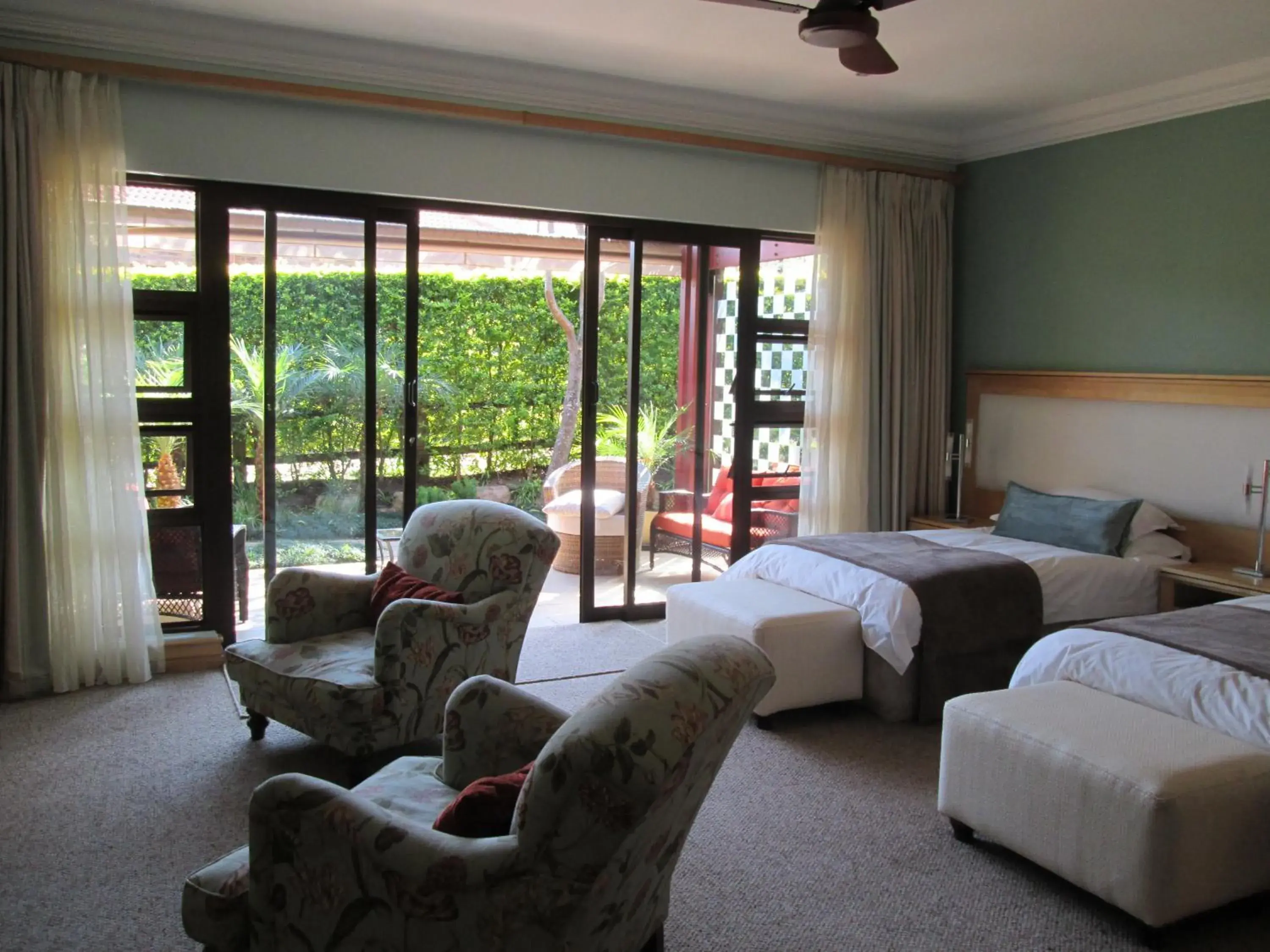 Photo of the whole room, Seating Area in Schneiders Boutique Hotel