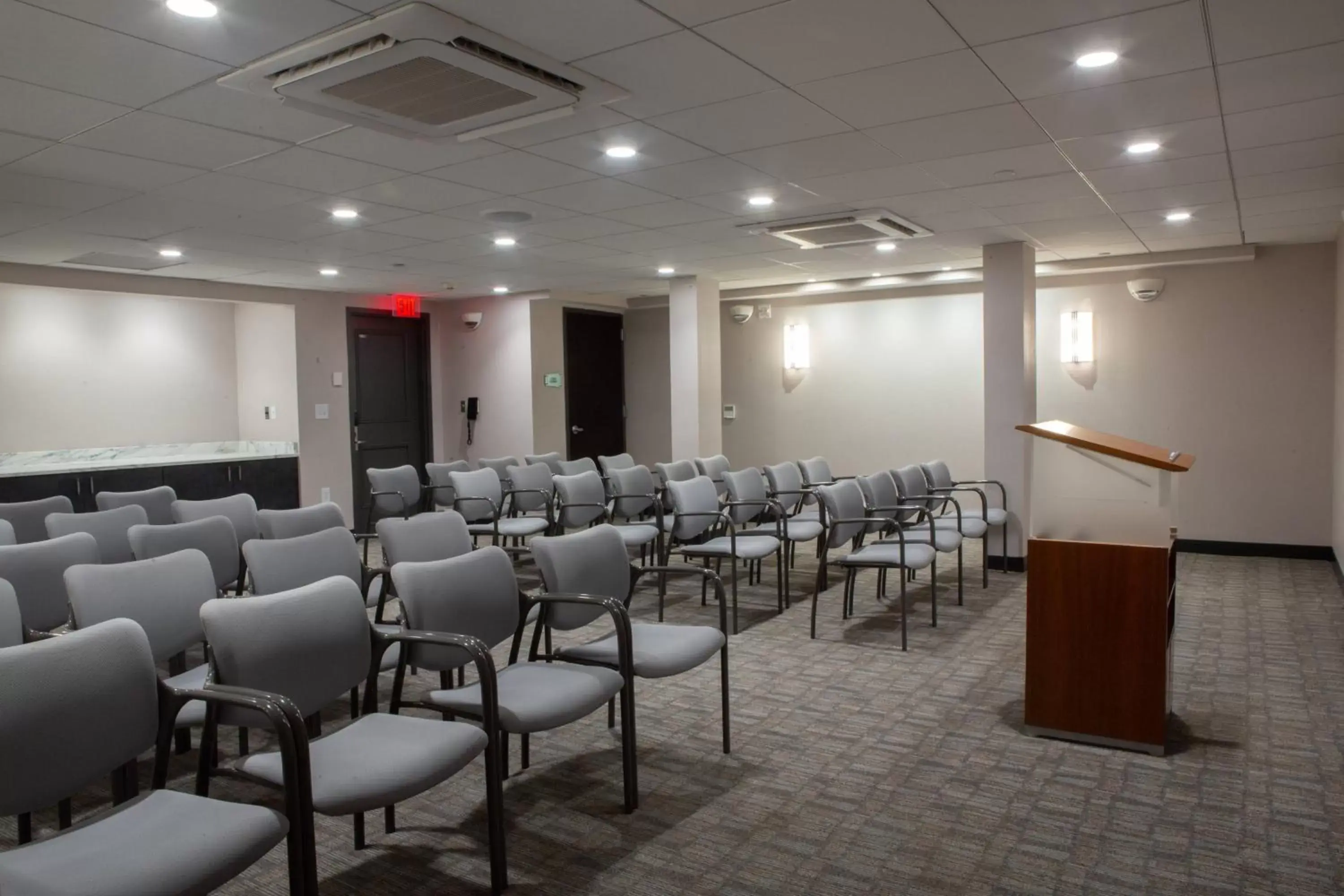 Meeting/conference room in Fairfield Inn & Suites by Marriott Philadelphia Downtown/Center City