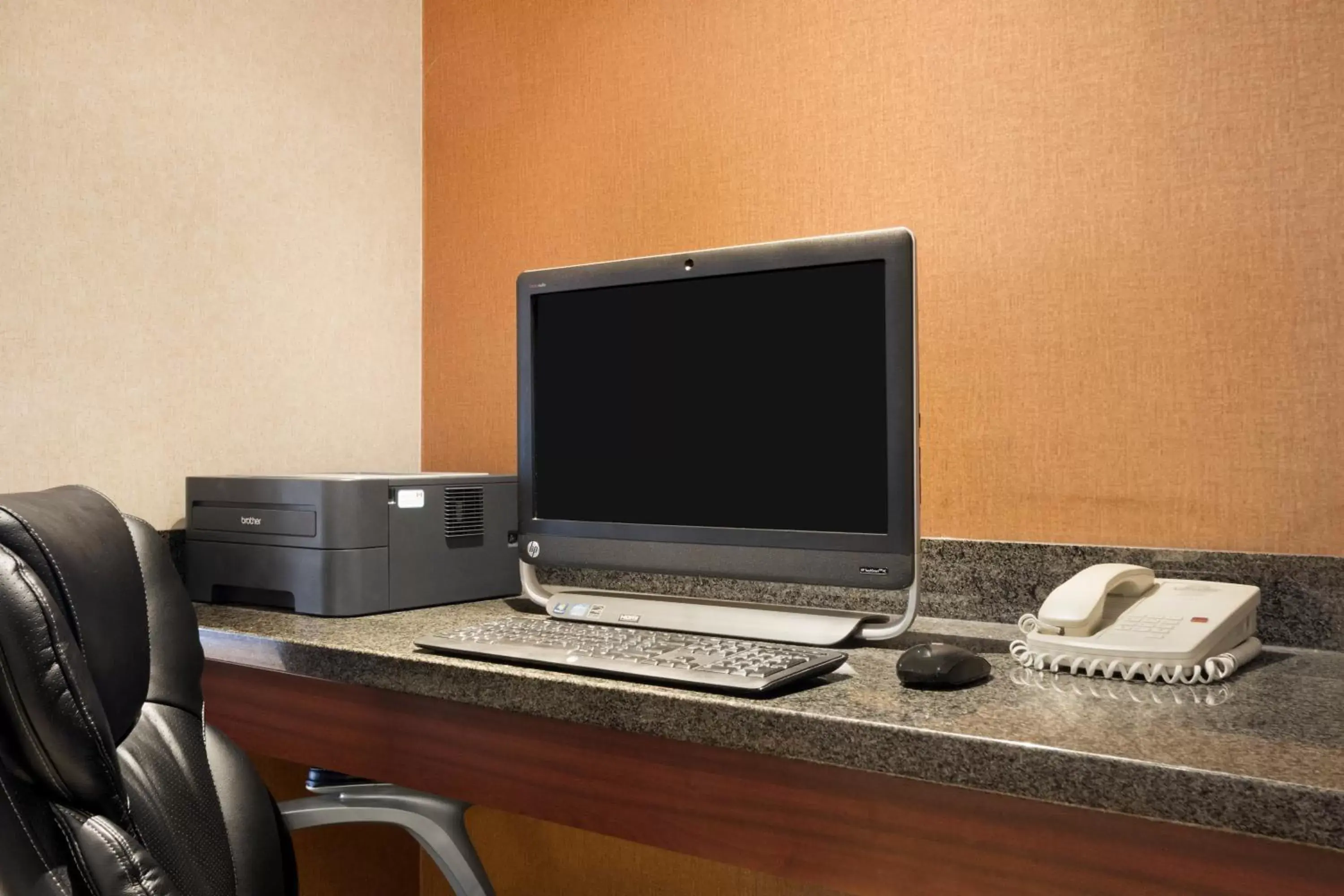 Business facilities in Days Inn & Suites by Wyndham Langley