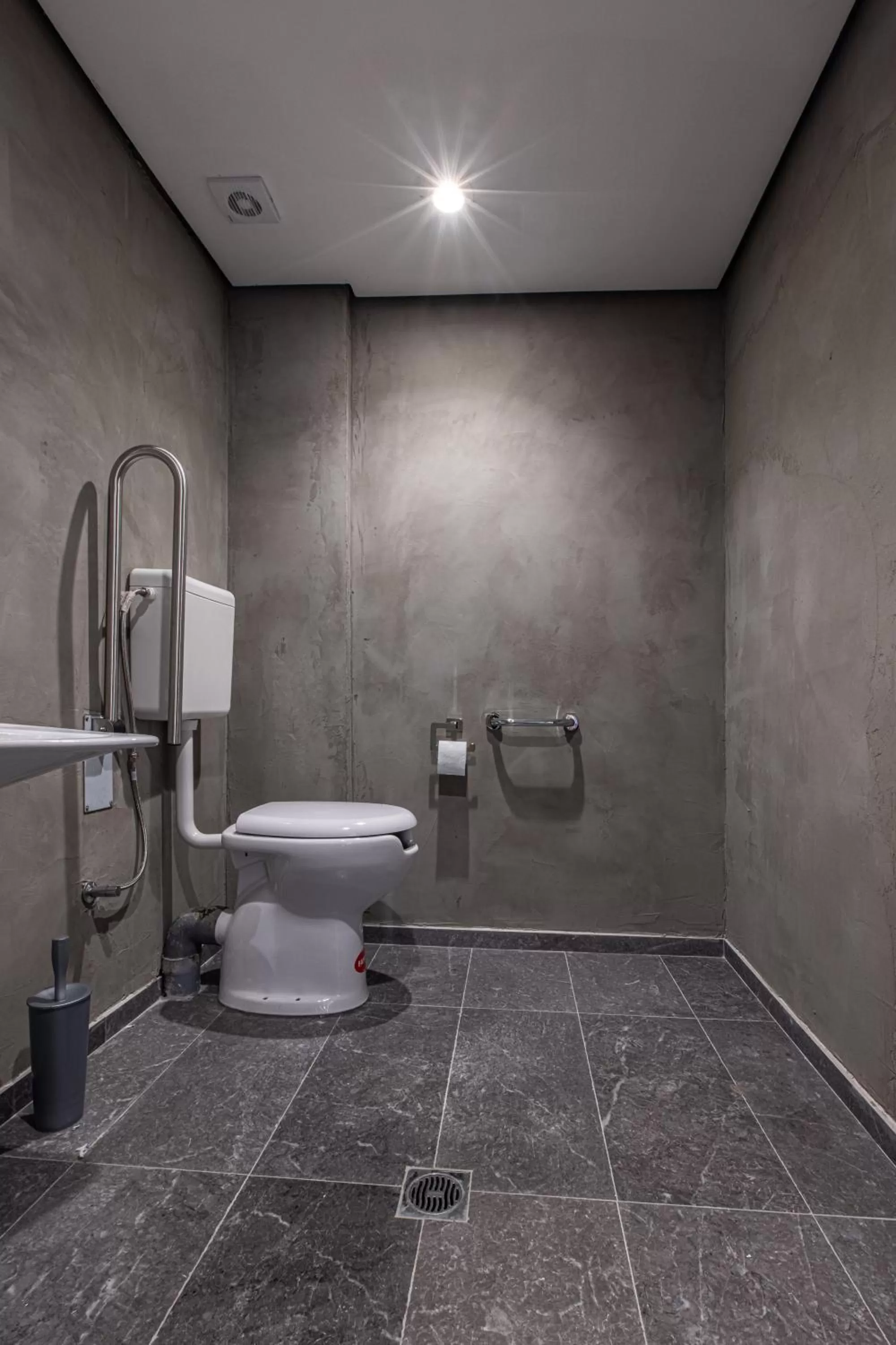 Bathroom in Saint George Boutique Rooms