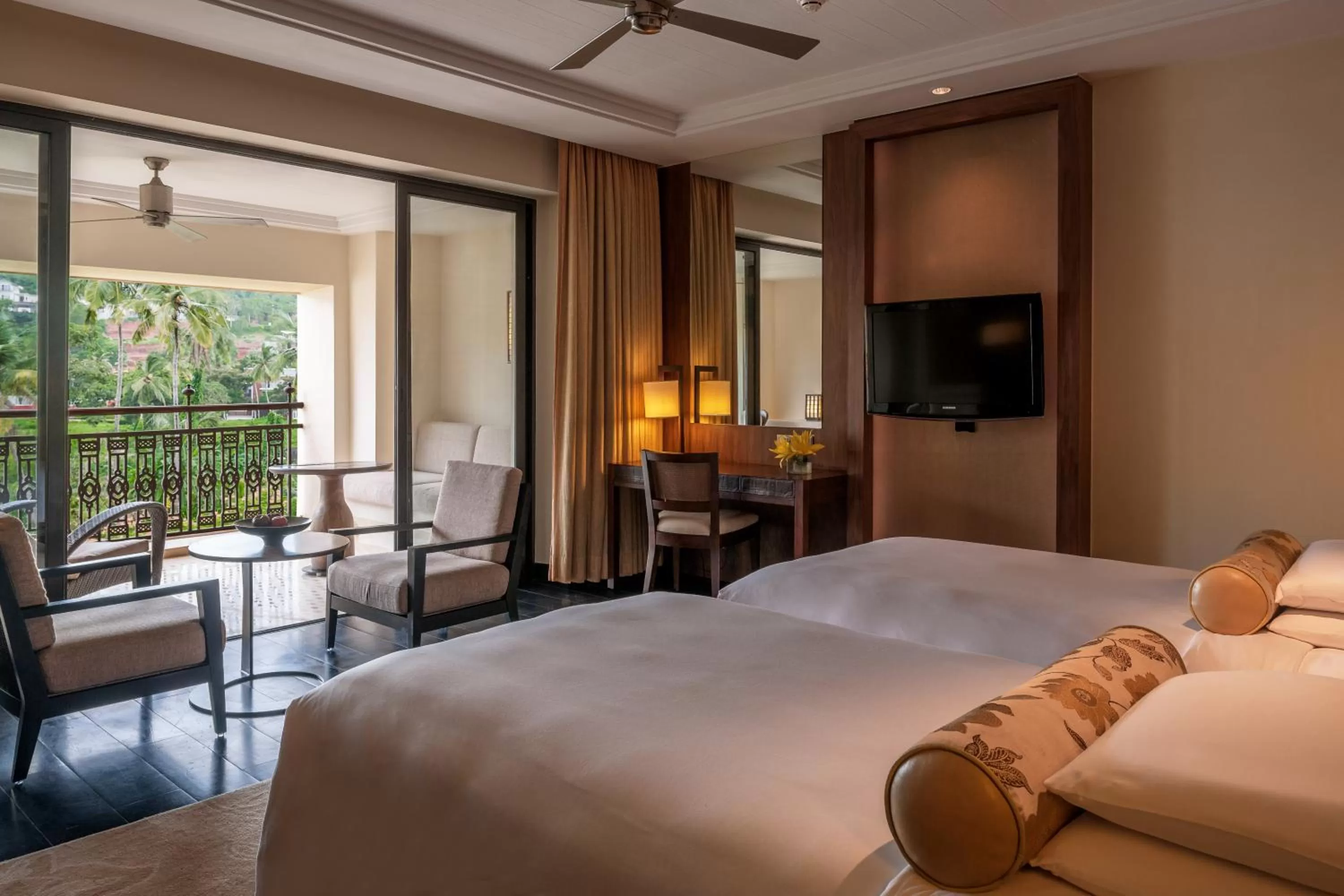 Bedroom, Bed in Grand Hyatt Goa