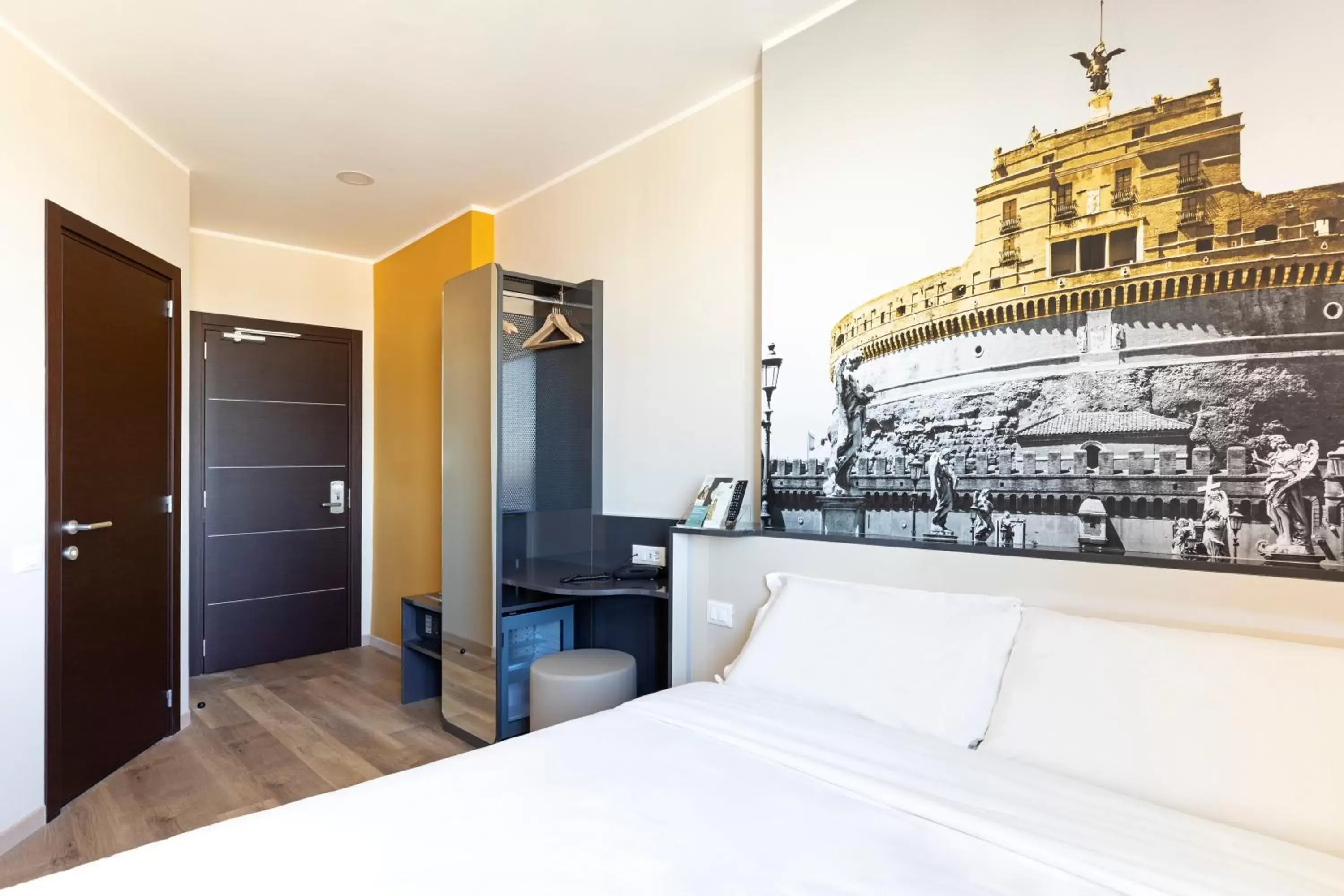 Photo of the whole room, Bed in B&B Hotel Roma Fiumicino Aeroporto Fiera 1