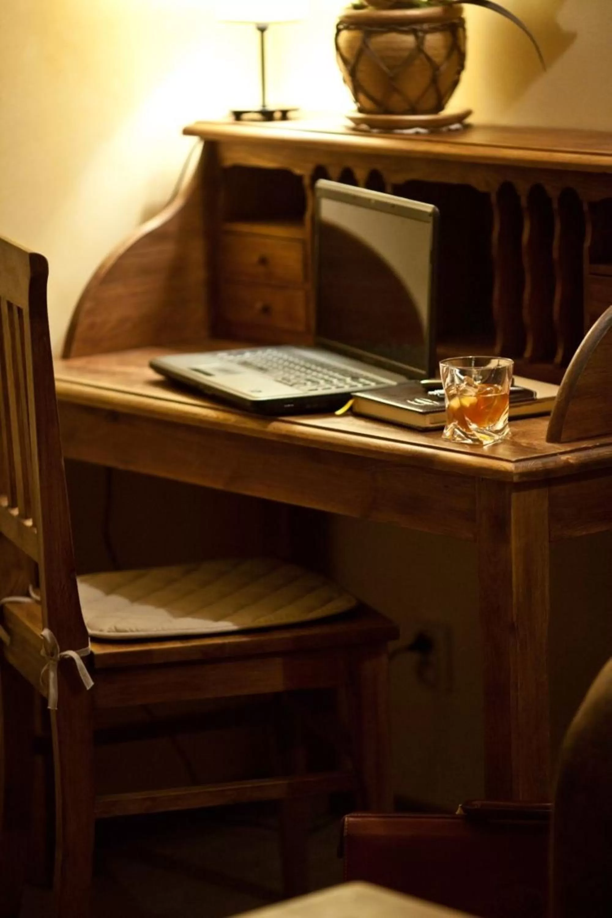 Seating area in Hotel Dwór Karolówka