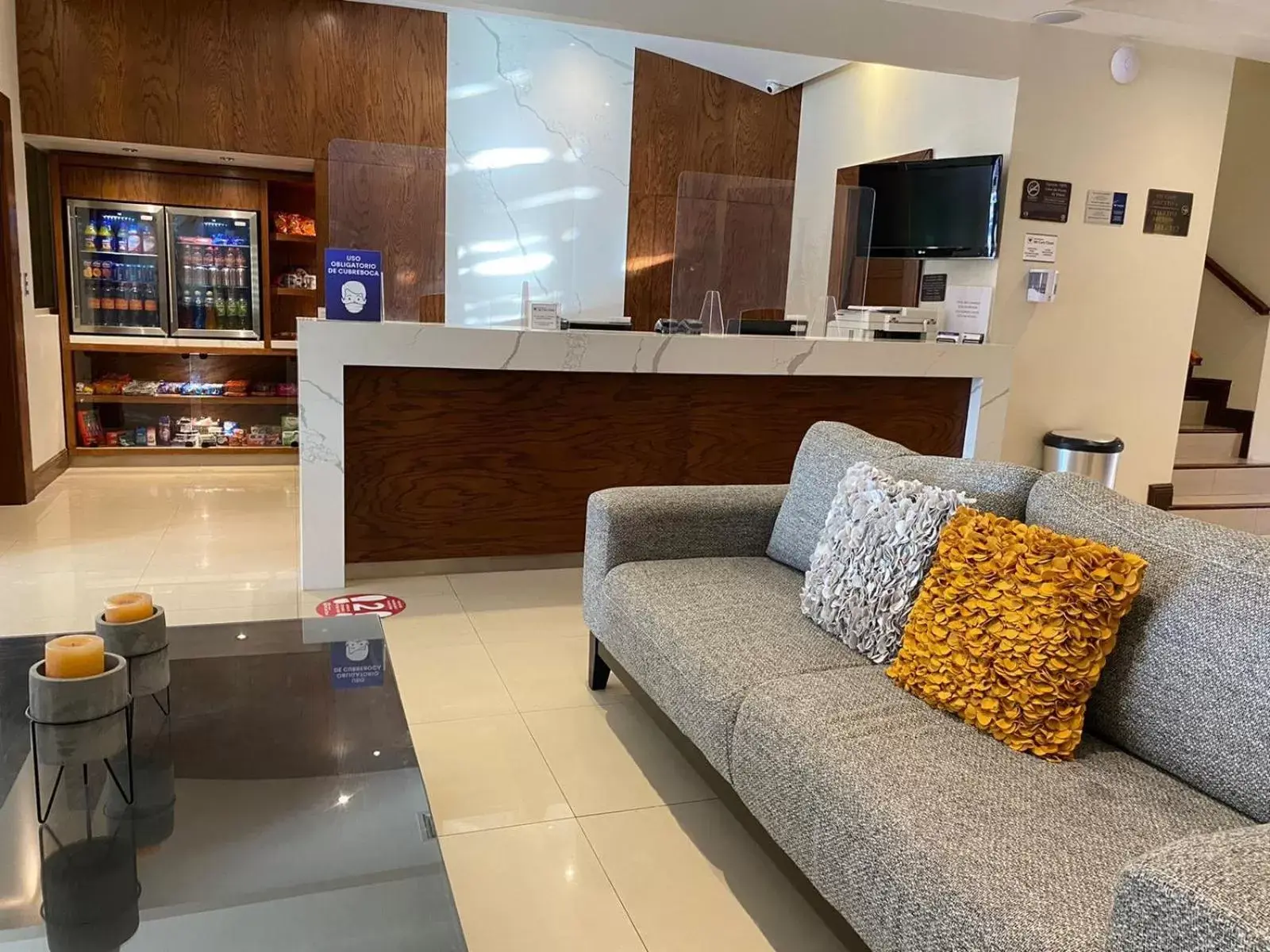 Lobby or reception, Seating Area in Best Western Plus Chihuahua Aeropuerto