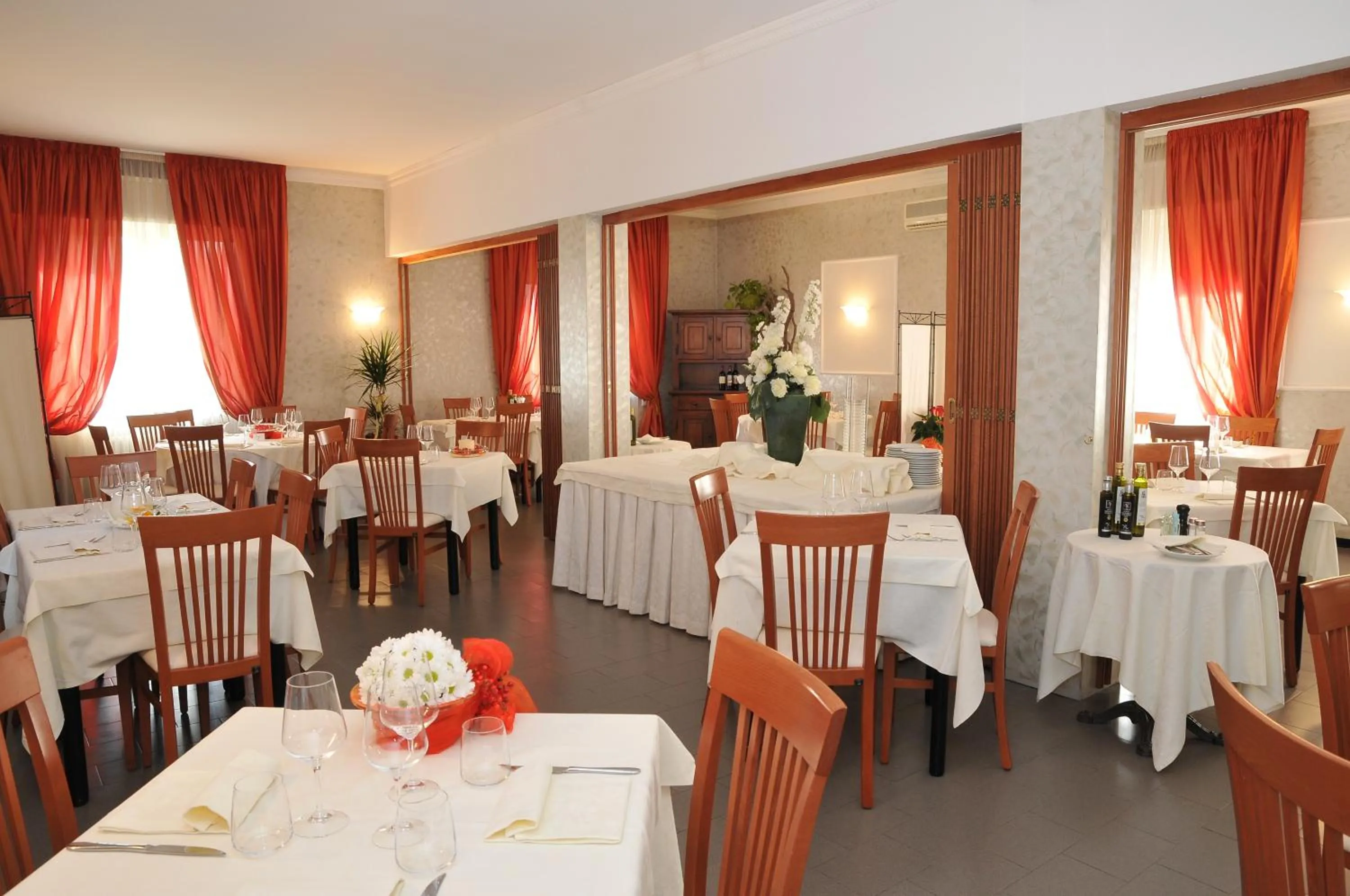 Restaurant/places to eat in Hotel Mini Palace - Country House