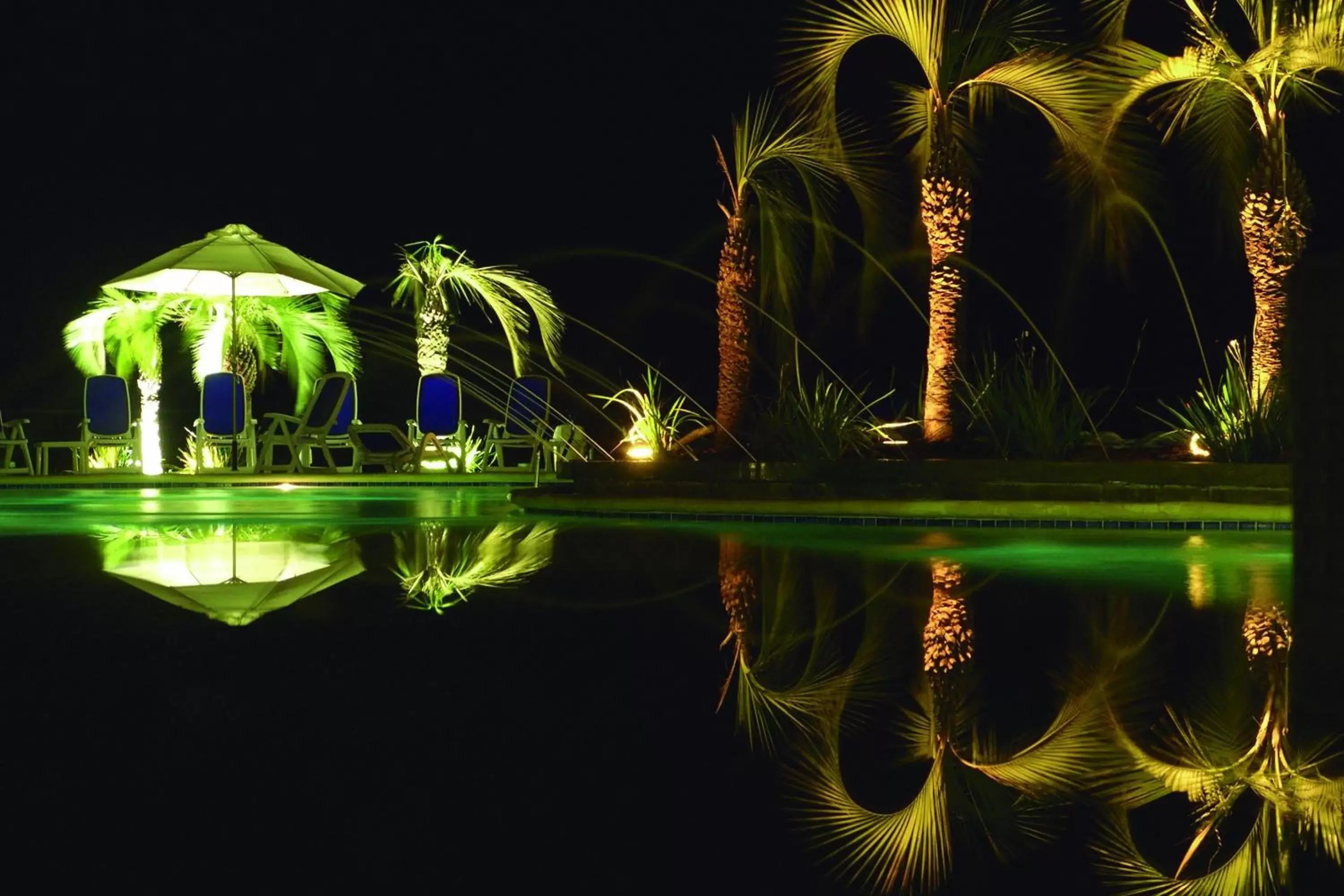 Patio, Swimming Pool in Resort Yacht Y Golf Club Paraguayo