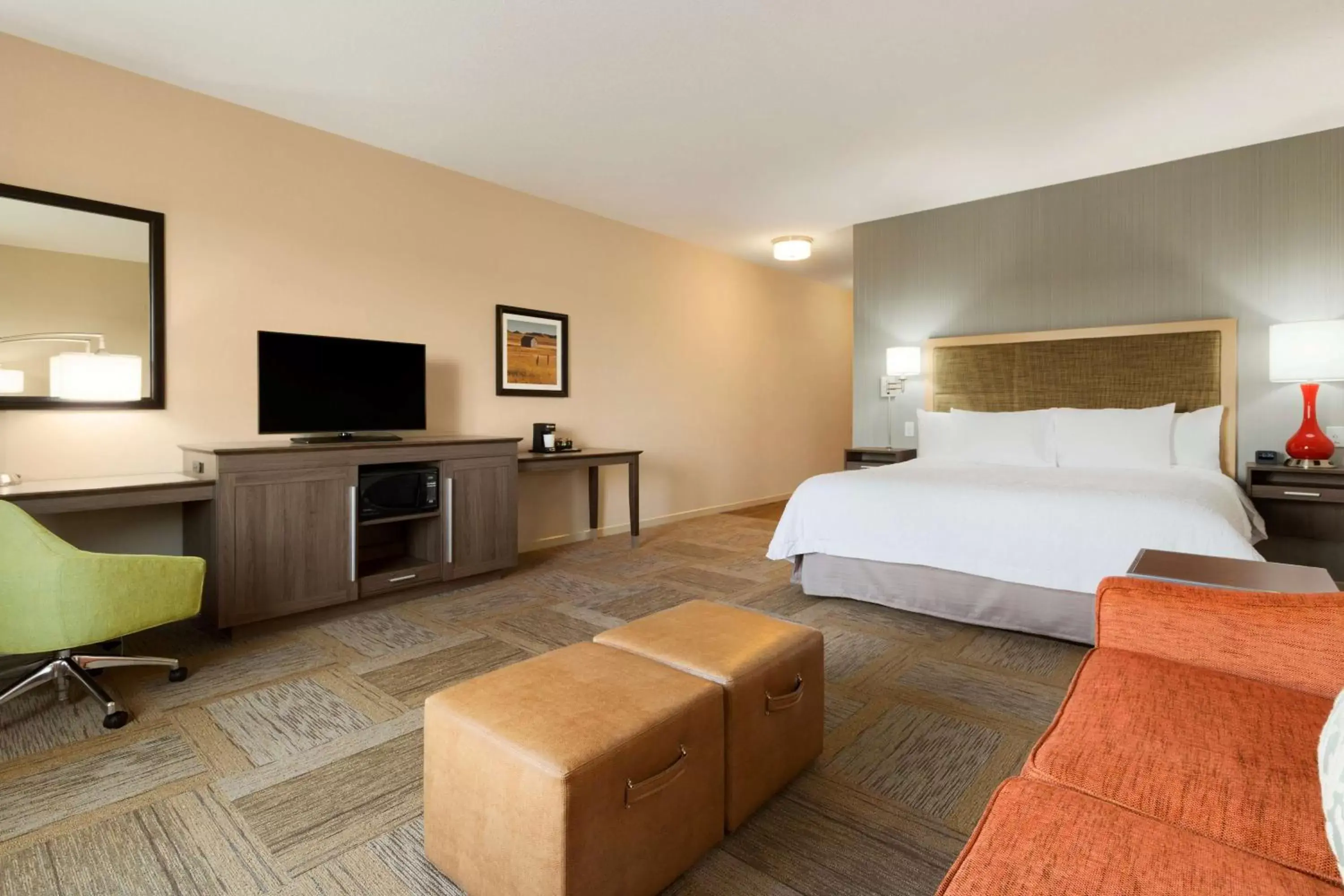 Bed in Hampton Inn by Hilton Edmonton/Sherwood Park