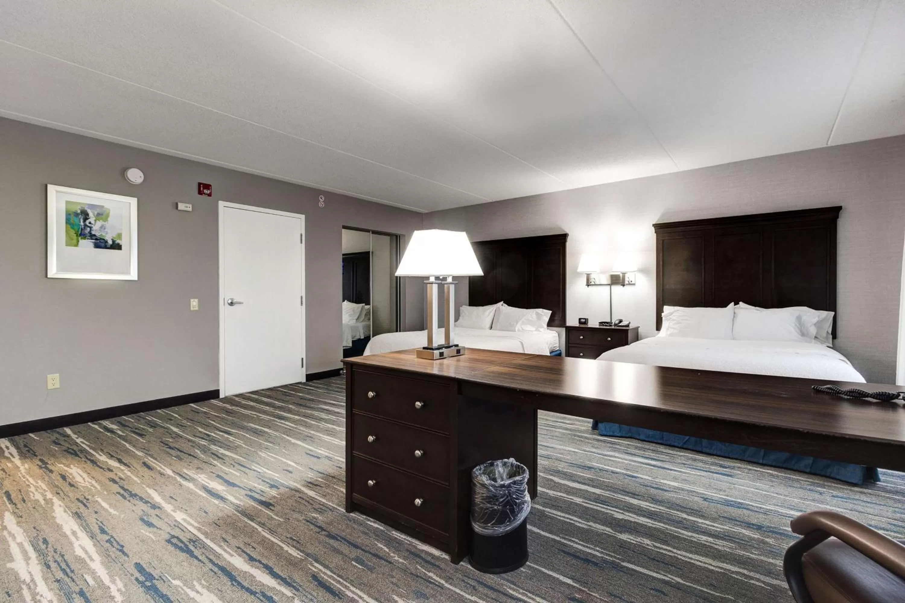 Bedroom, Bed in Hampton Inn & Suites by Hilton Brantford