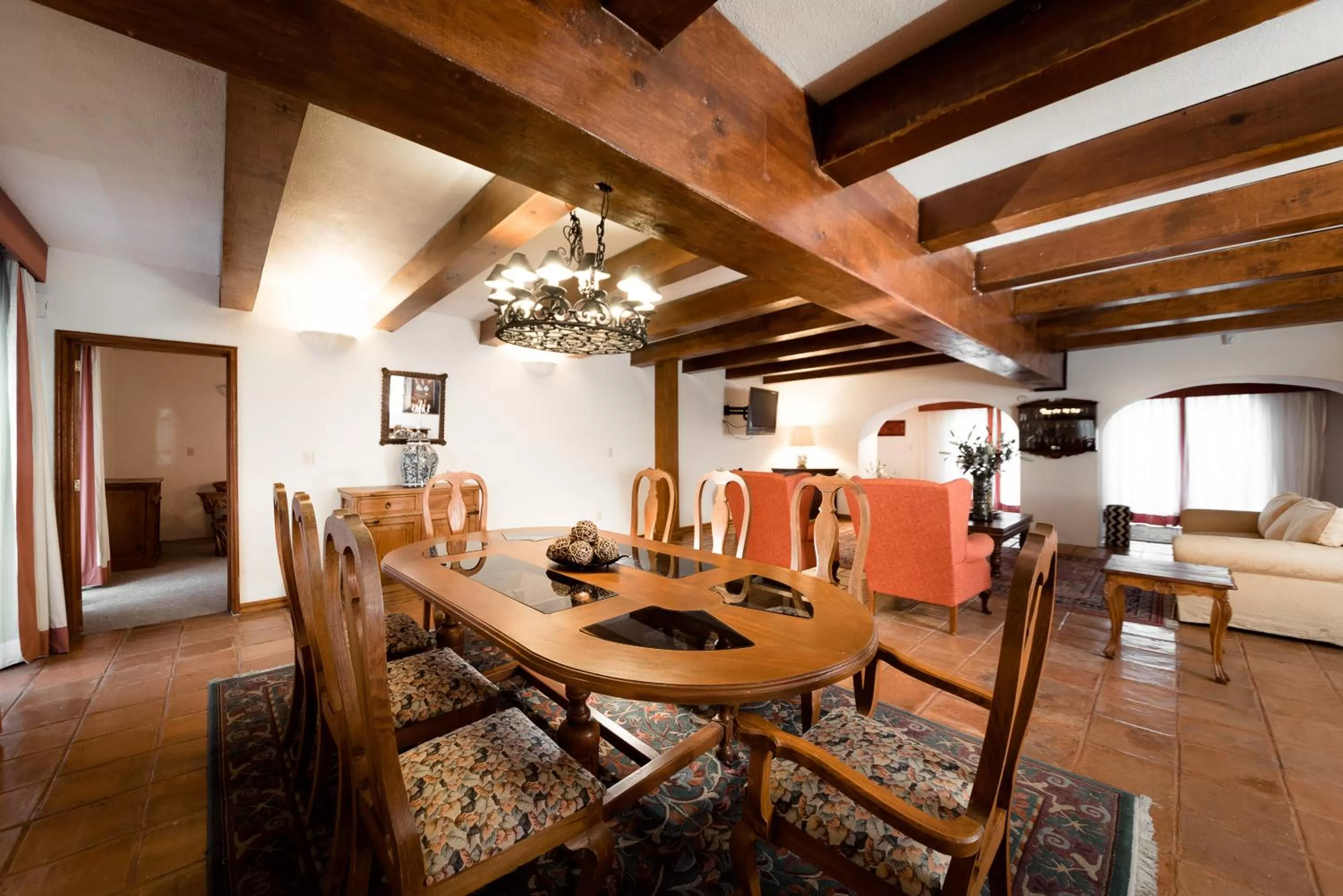 Photo of the whole room in Misión Guanajuato