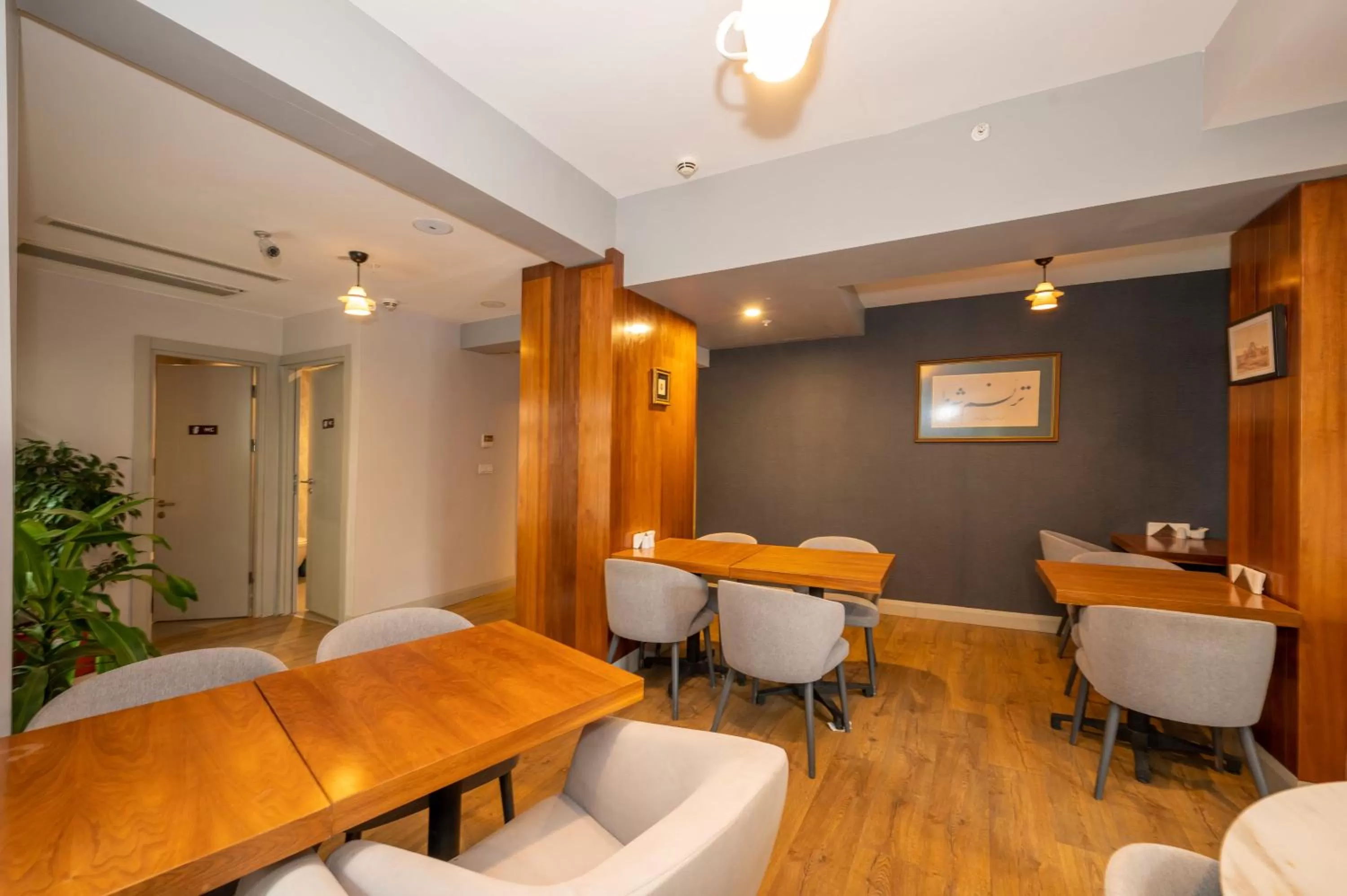 Restaurant/places to eat in Juno Hotel Taksim