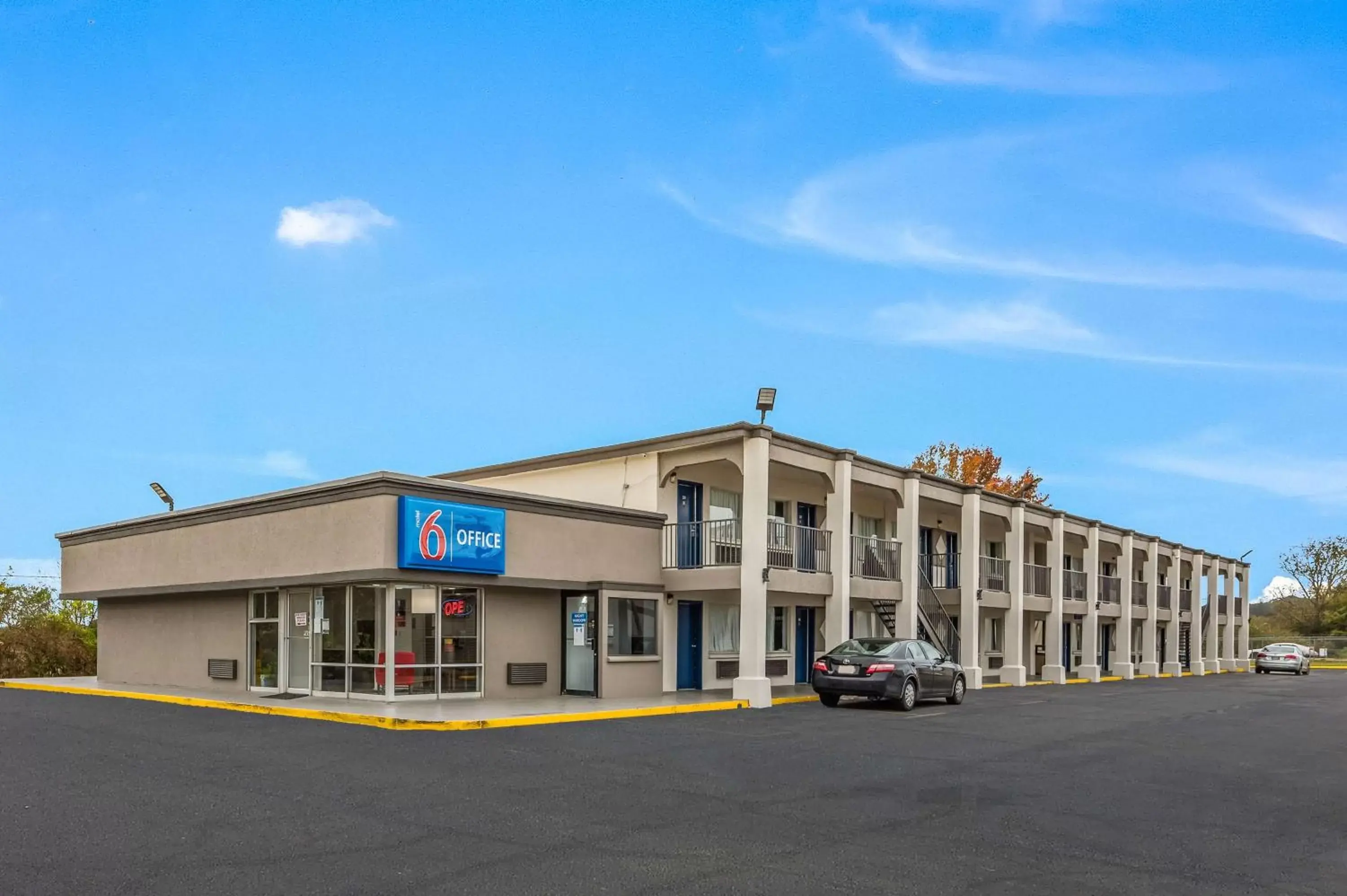 Property Building in Motel 6-Tupelo, MS - Downtown