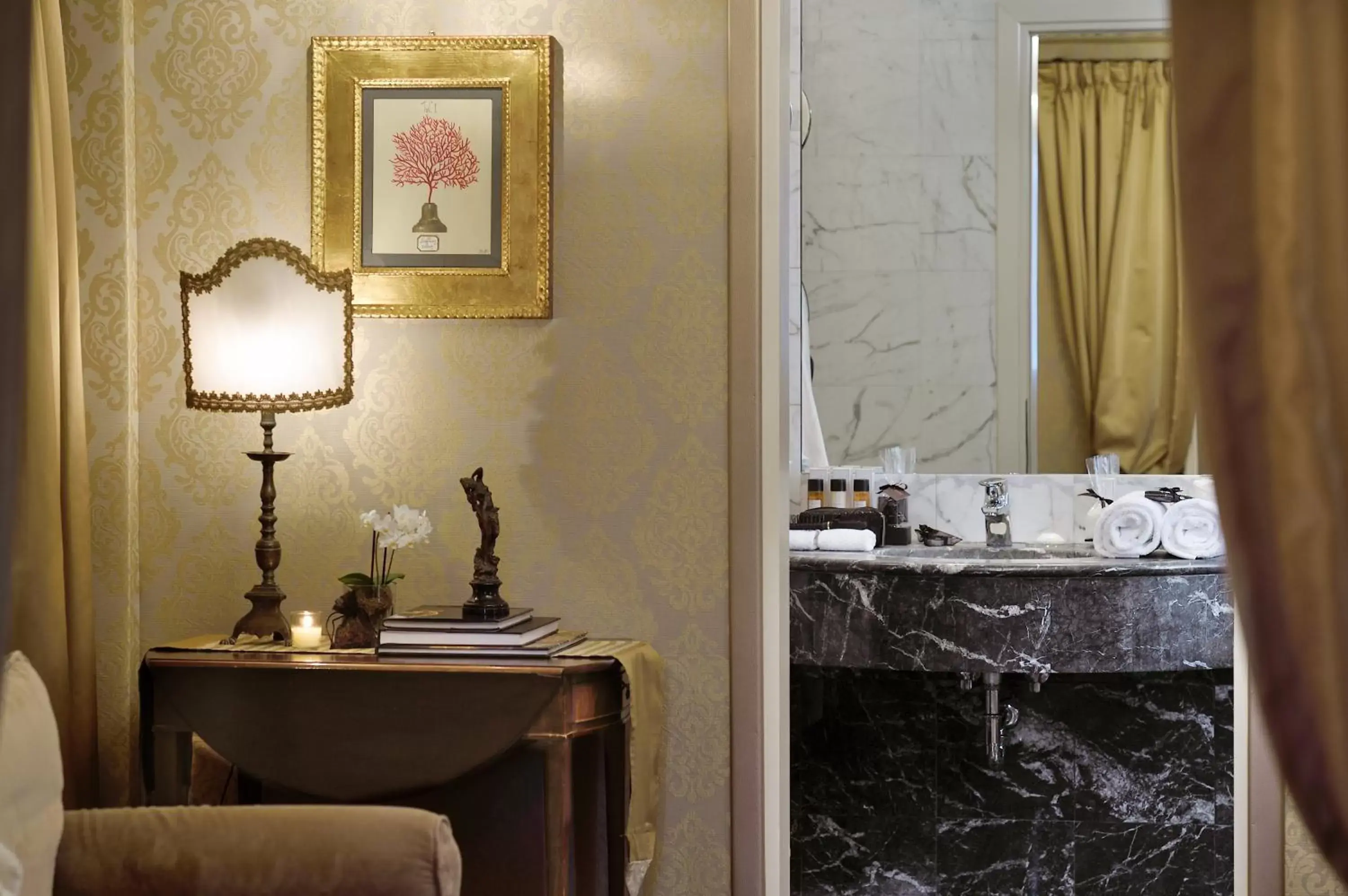 Bathroom in Hotel Metropole Venezia