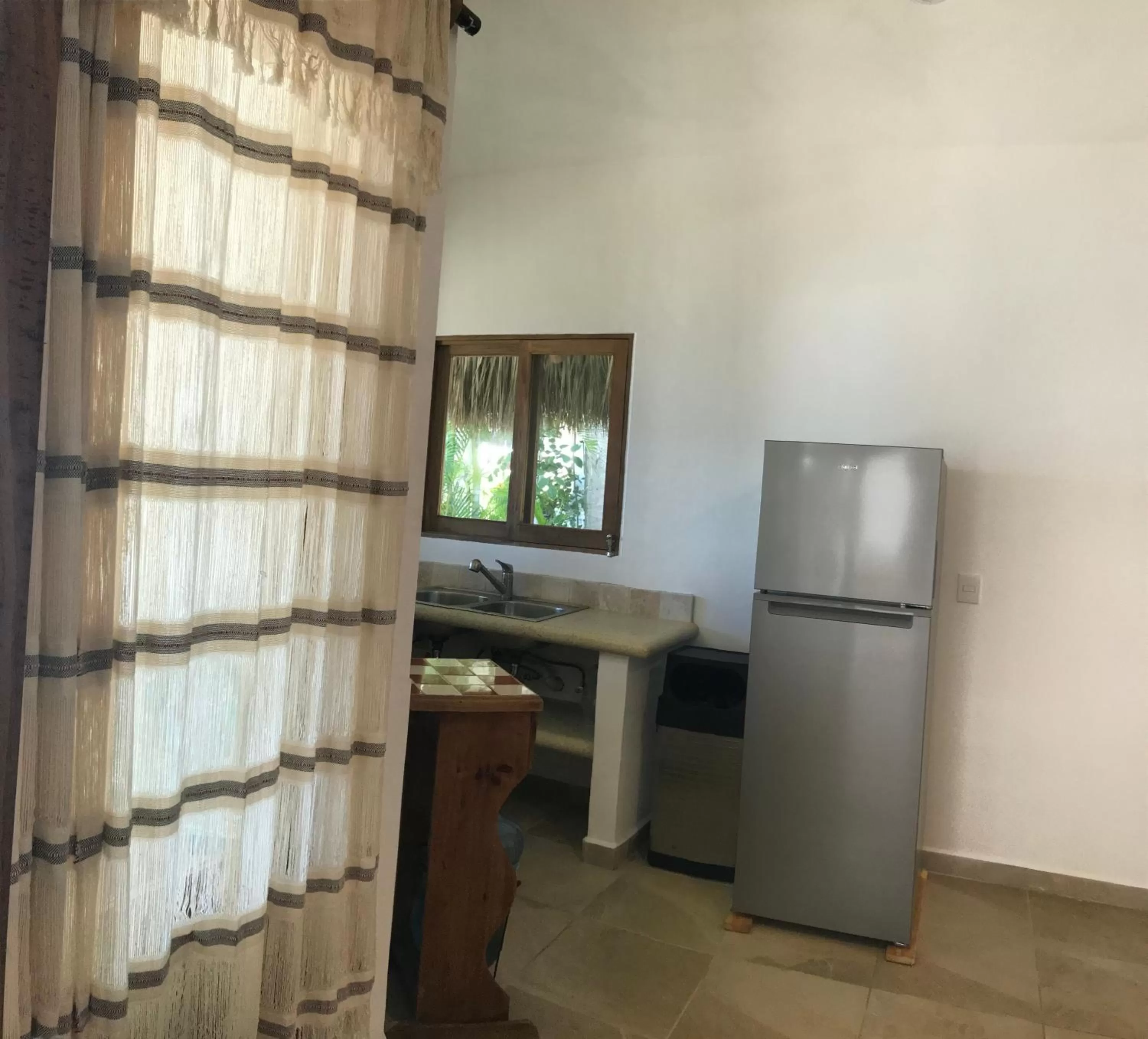 Kitchen or kitchenette in Bungalows Lydia San Pancho