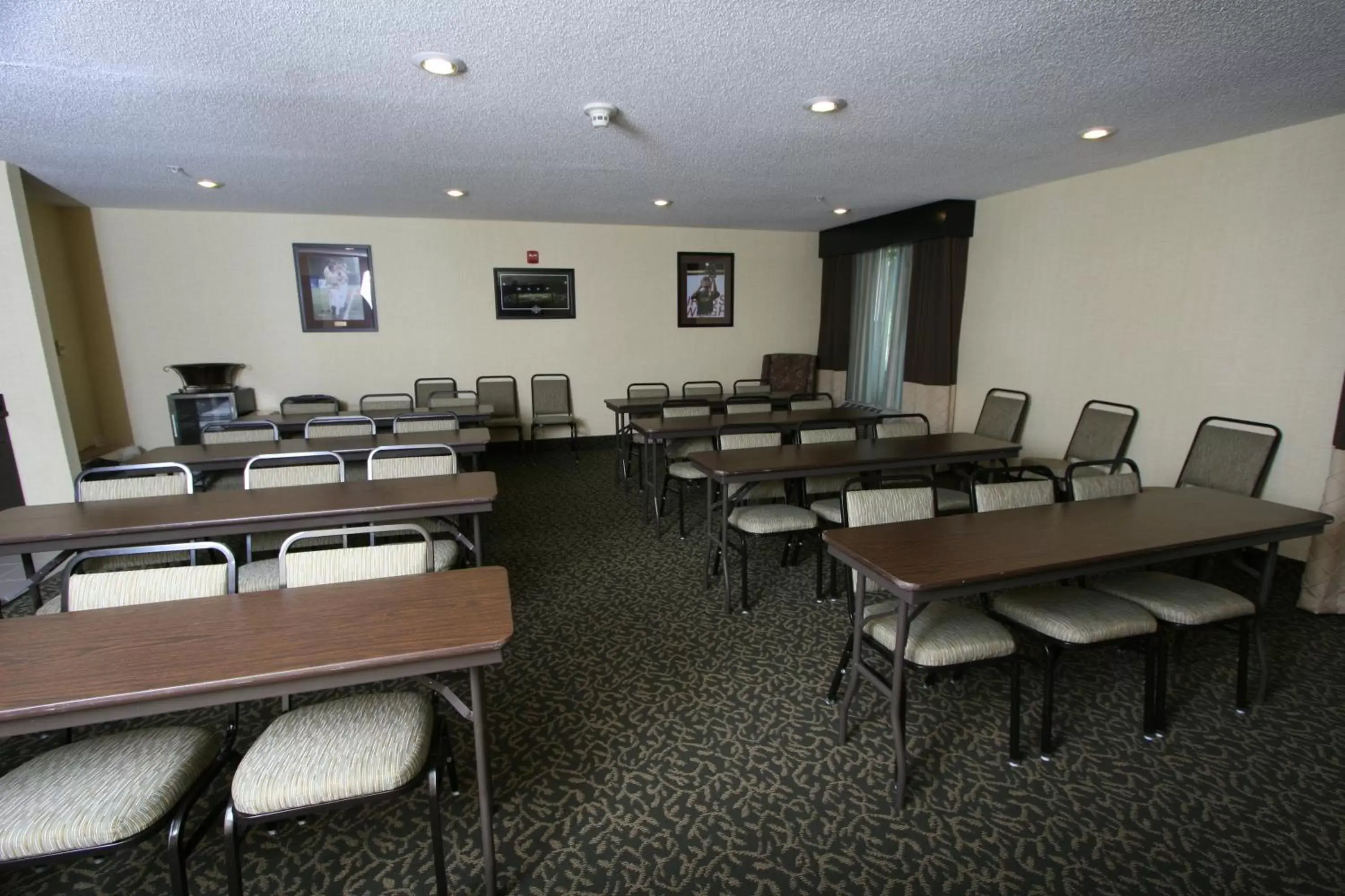 Meeting/conference room in Country Inn & Suites by Radisson, Shelby, NC