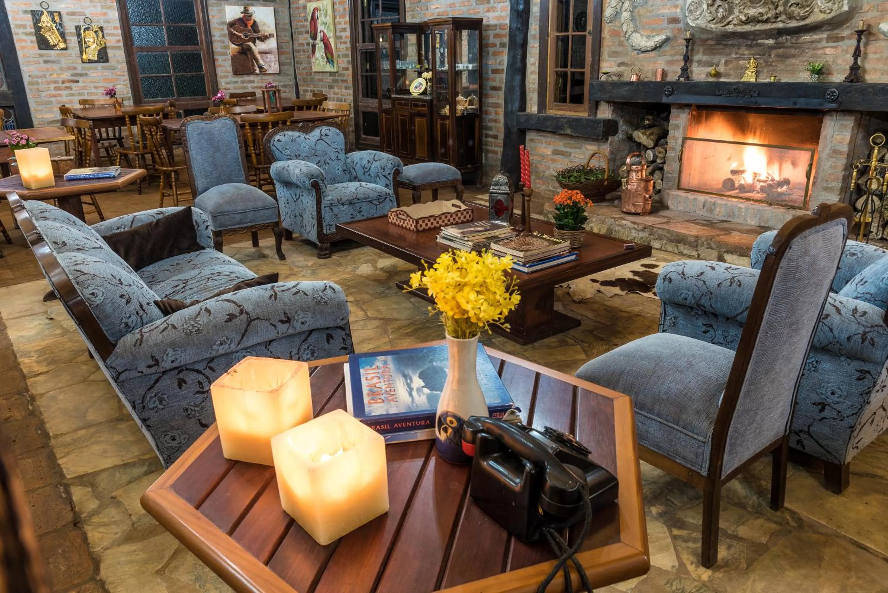 Communal lounge/ TV room in Hotel Santa Esmeralda