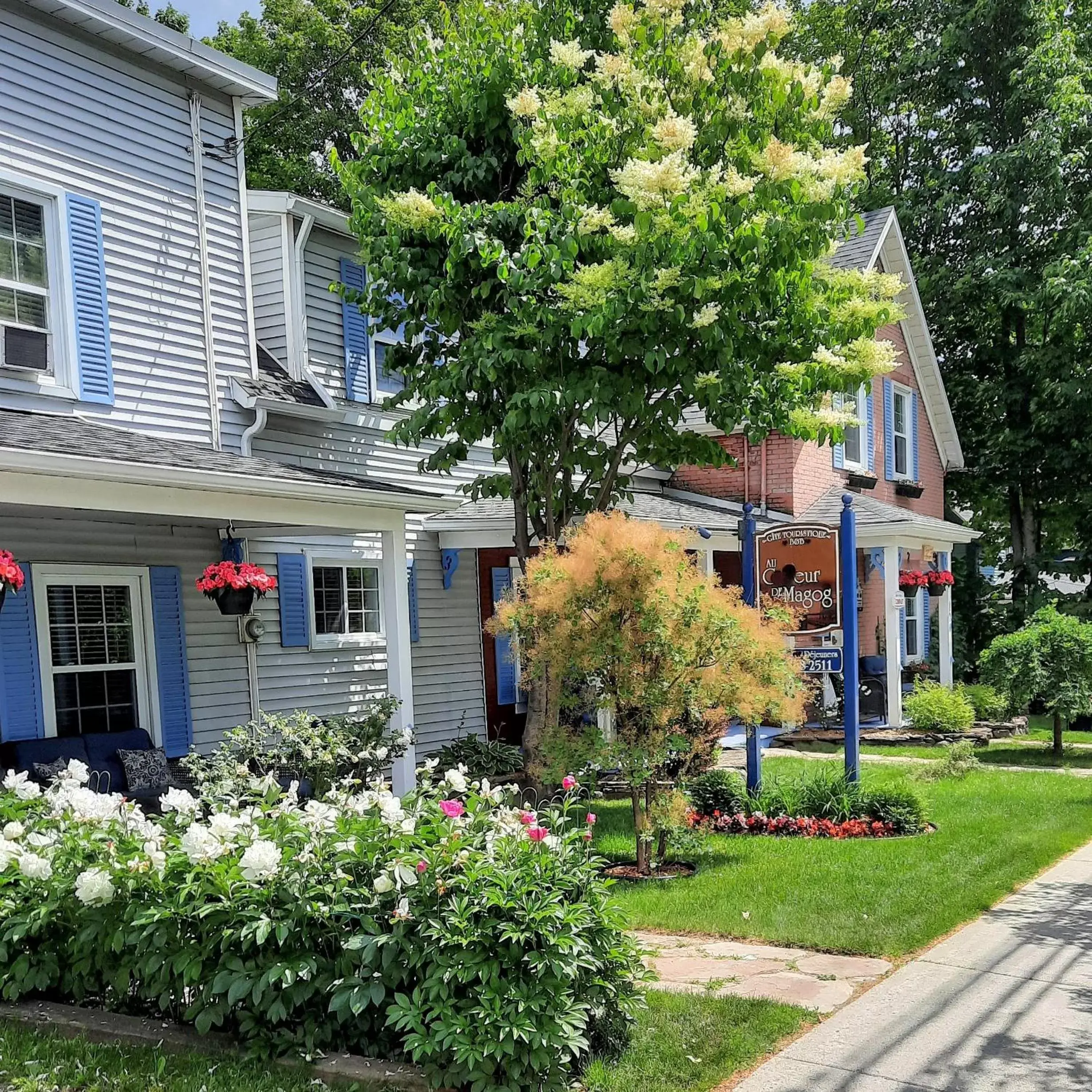 Property Building in Au Coeur De Magog