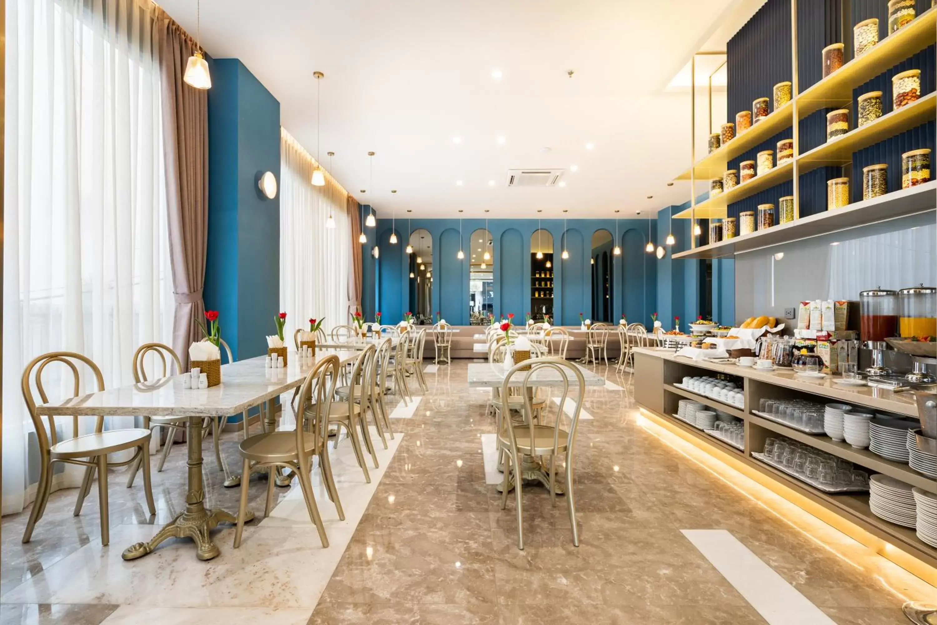 Restaurant/places to eat in Jovia Hotel Restaurant/places to eat in Jovia Hotel