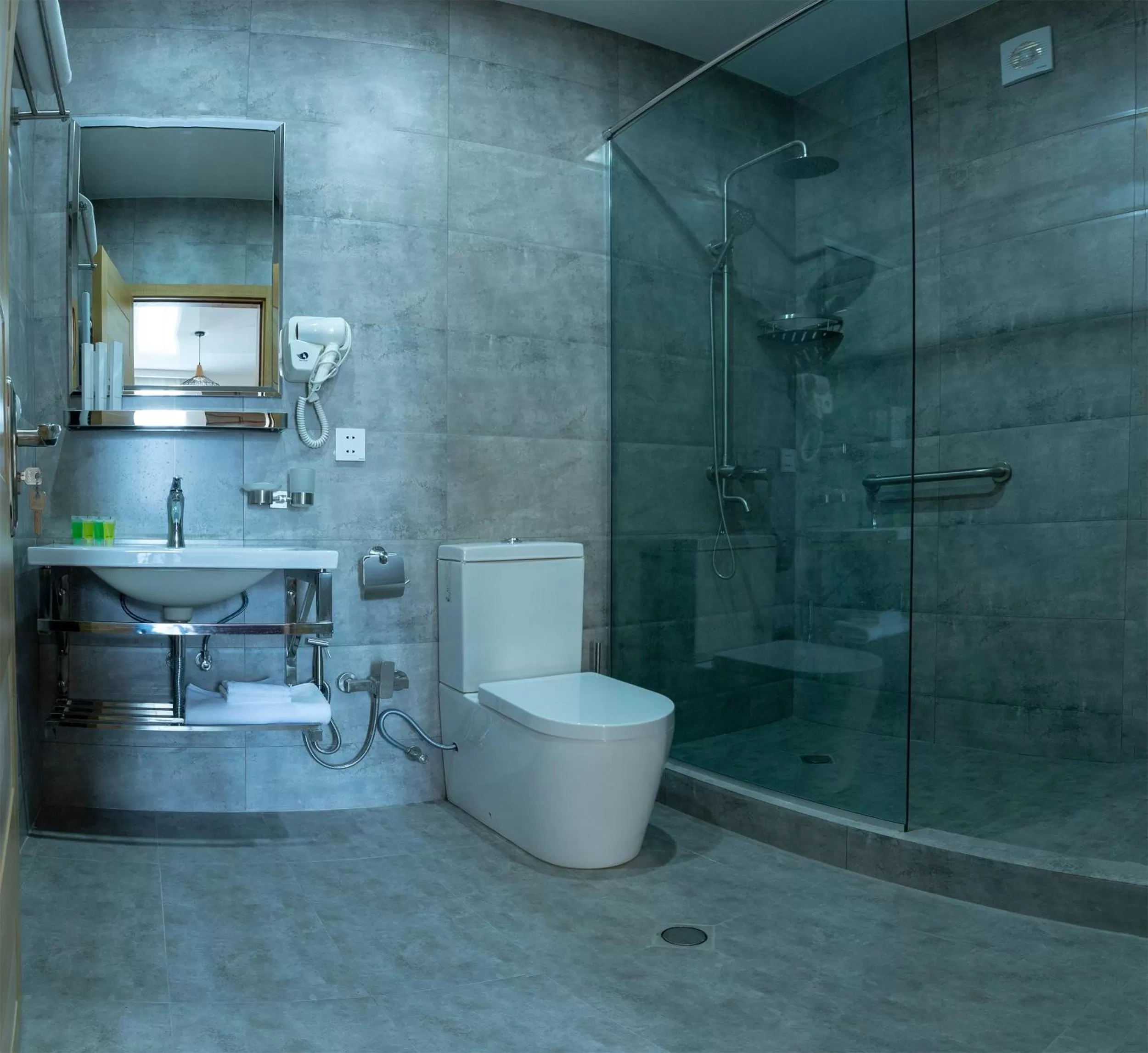 Shower in Ornament Boutique Hotel