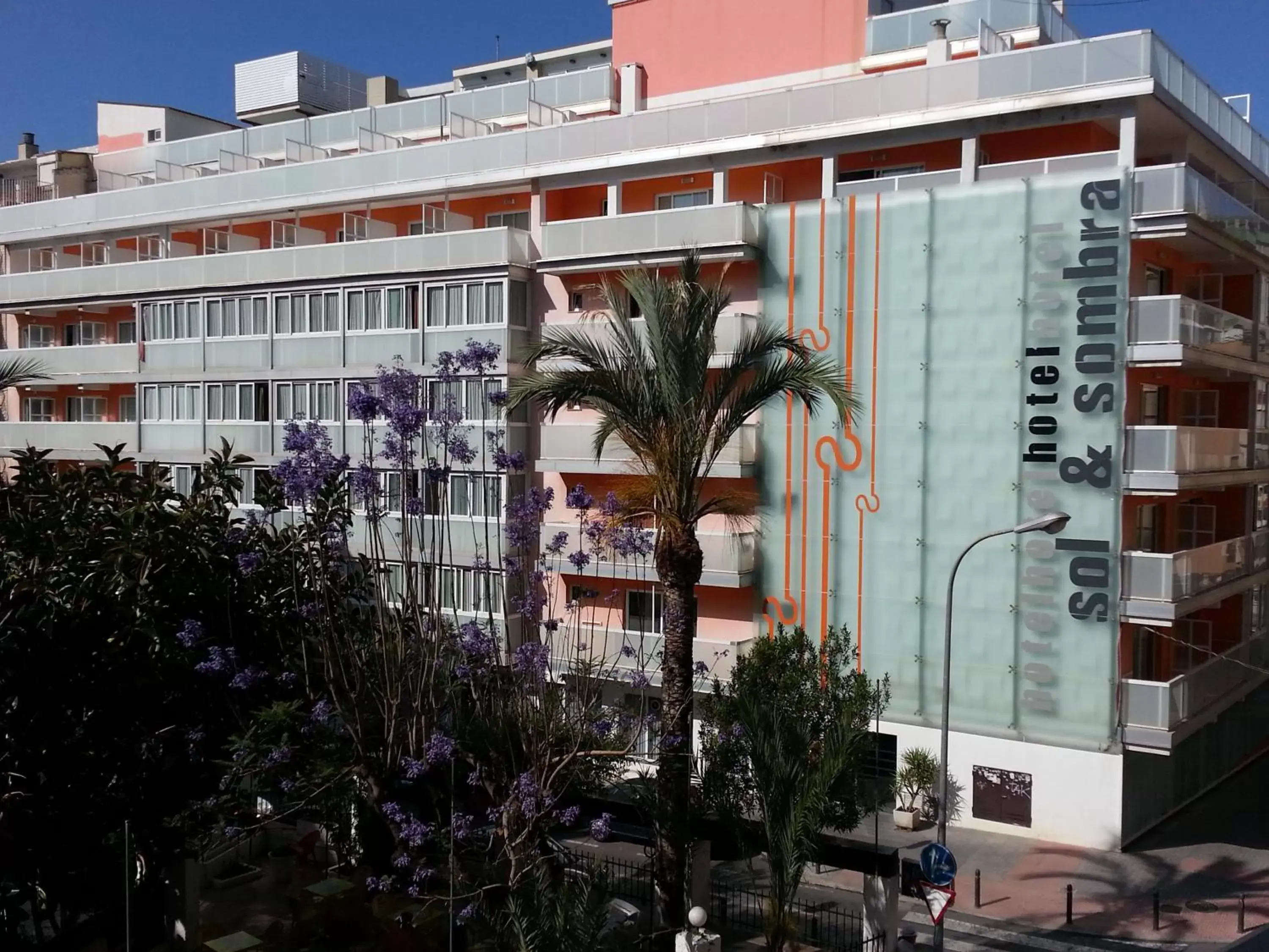 Facade/entrance, Property Building in Sol y Sombra