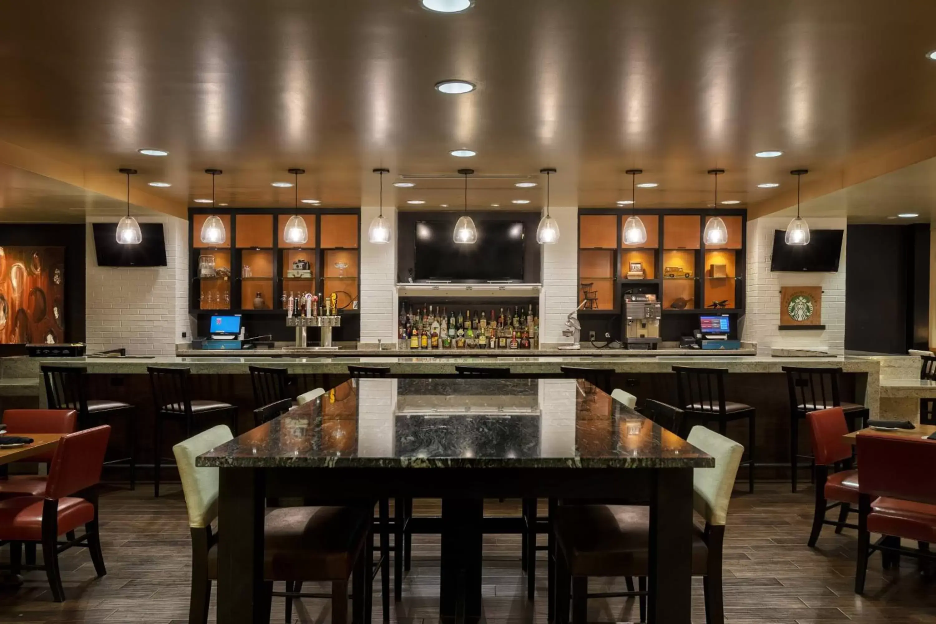 Kitchen or kitchenette, Restaurant/Places to Eat in Greensboro-High Point Marriott Airport