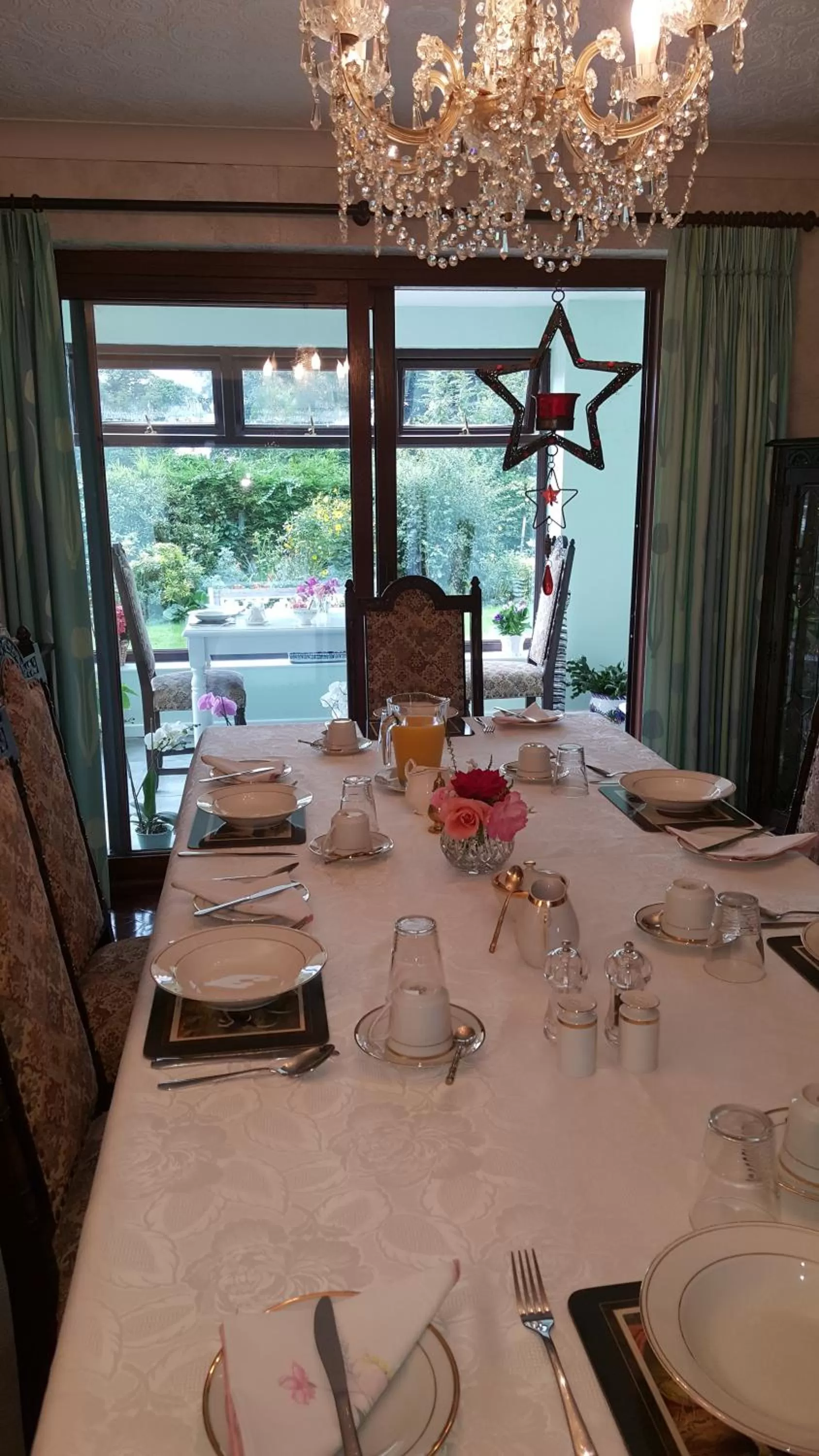 Dining area in Tall Trees