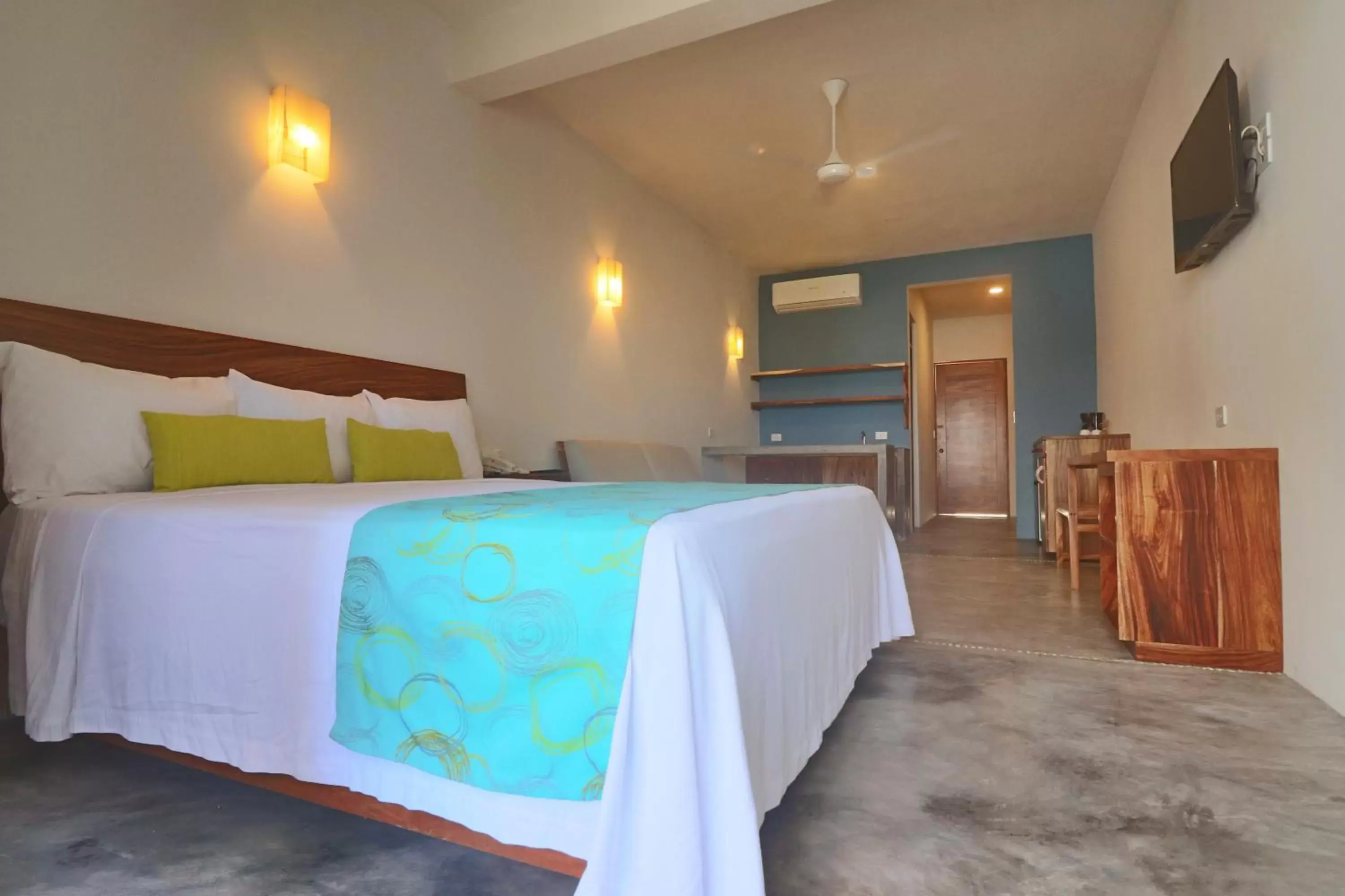 Bed in Punta Zicatela Hotel